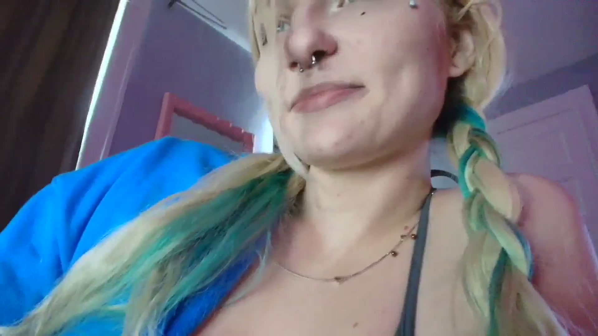 Gallery image thumbnail from DuckChan0's myfreecams stream on, 09/22/2025, 16:55 image 9 of 20