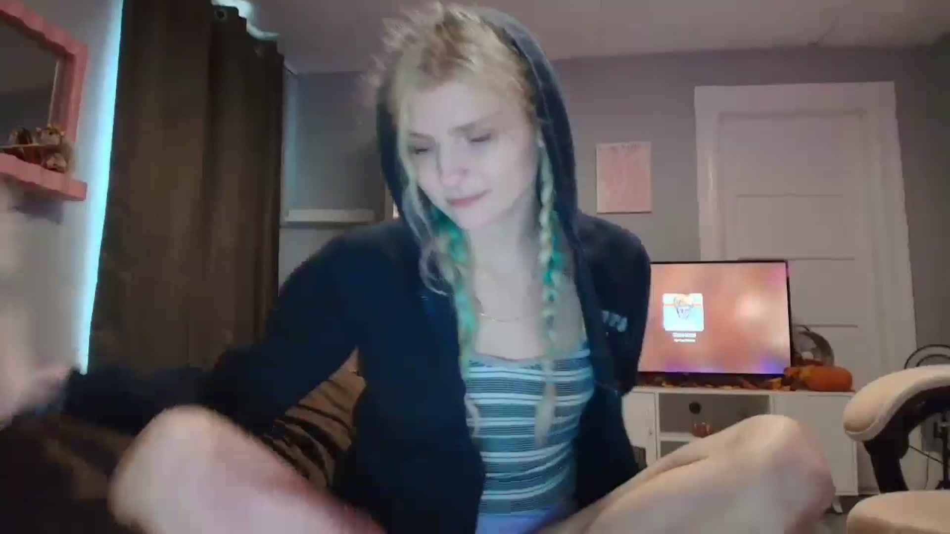Gallery image thumbnail from DuckChan0's myfreecams stream on, 09/25/2025, 17:22 image 4 of 20