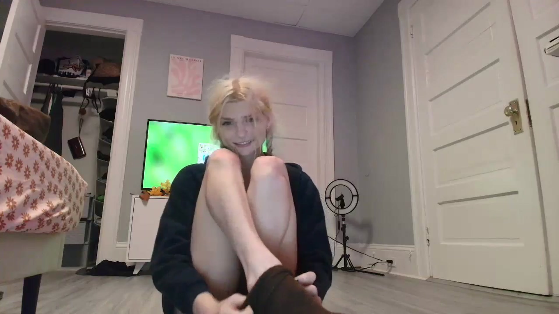 Gallery image thumbnail from DuckChan0's myfreecams stream on, 09/25/2025, 17:22 image 12 of 20