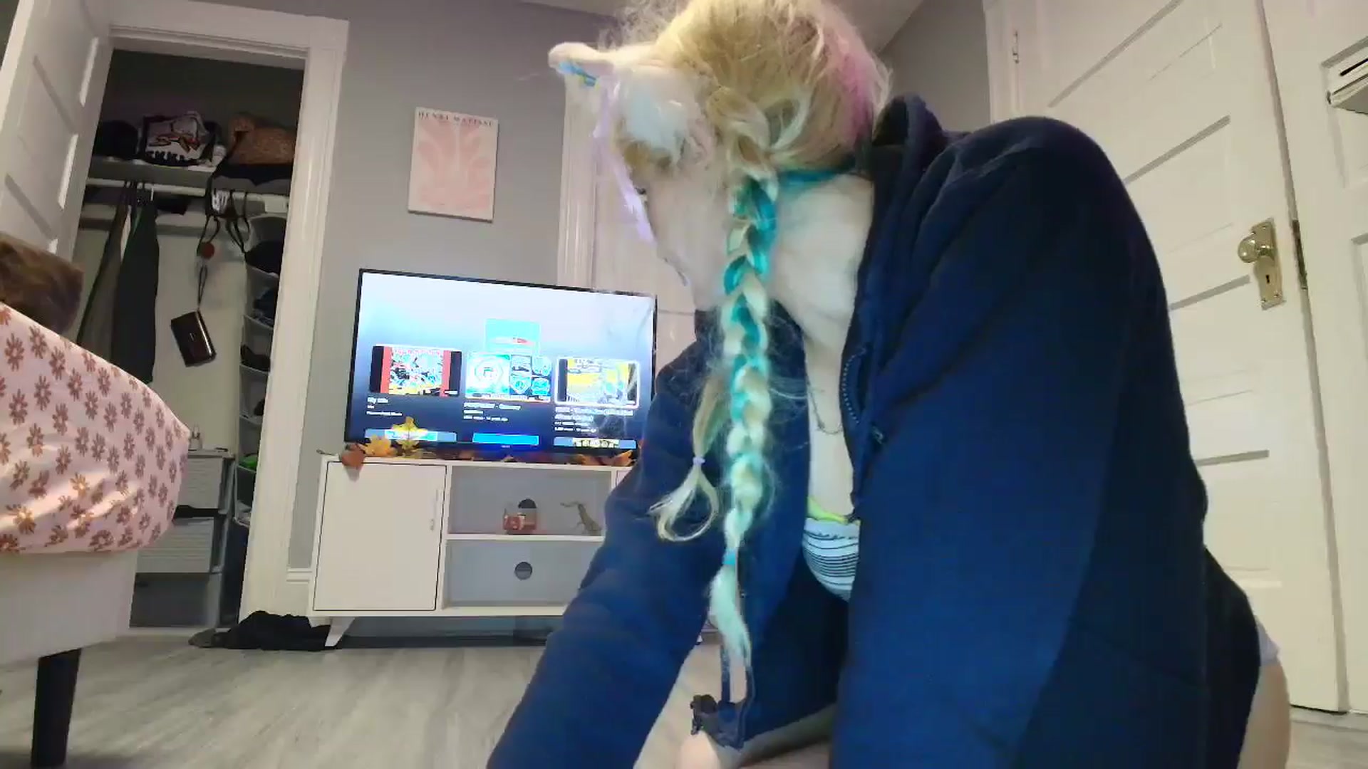 Gallery image thumbnail from DuckChan0's myfreecams stream on, 09/25/2025, 17:22 image 8 of 20