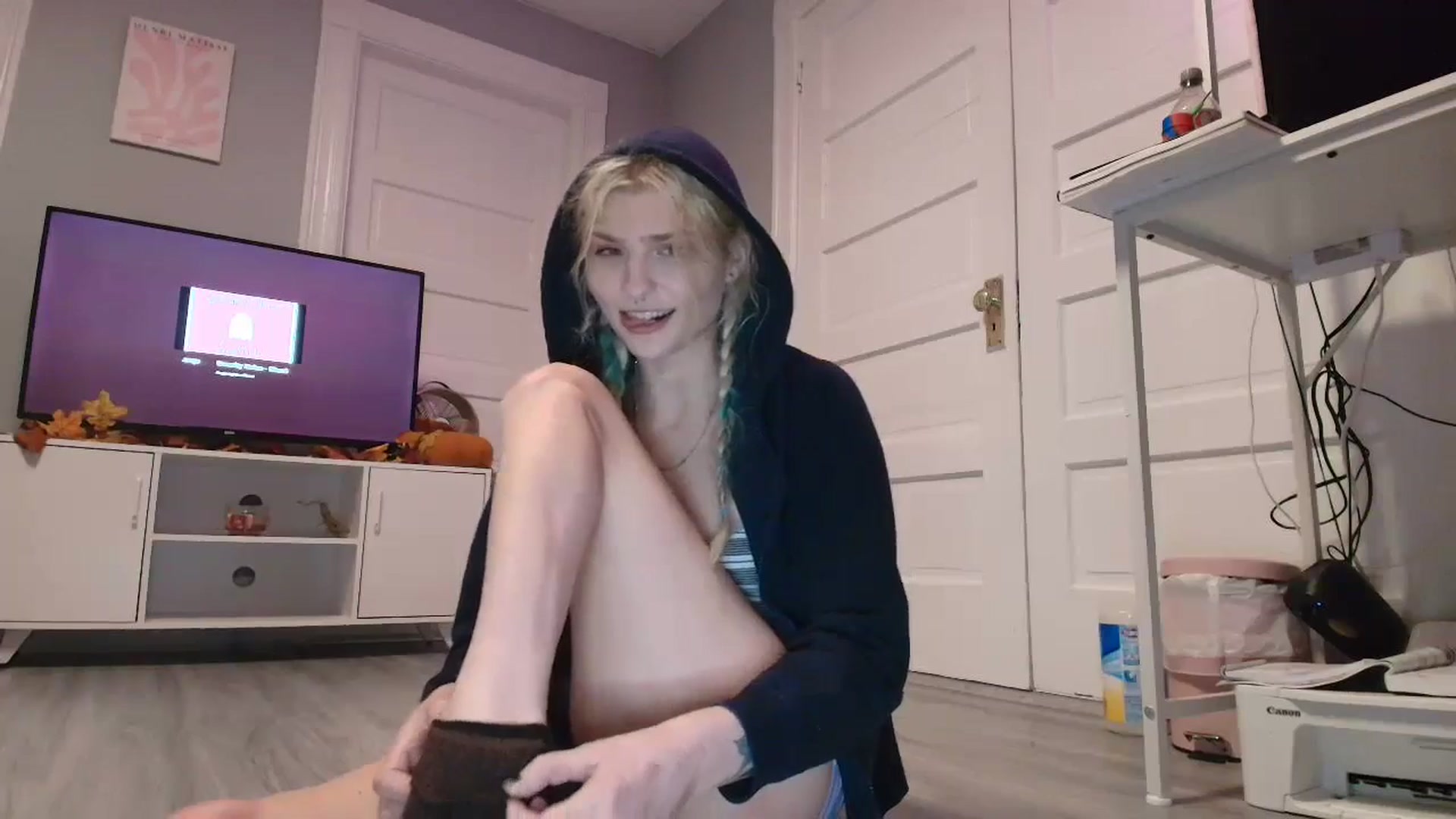 Gallery image thumbnail from DuckChan0's myfreecams stream on, 09/25/2025, 18:01 image 11 of 20