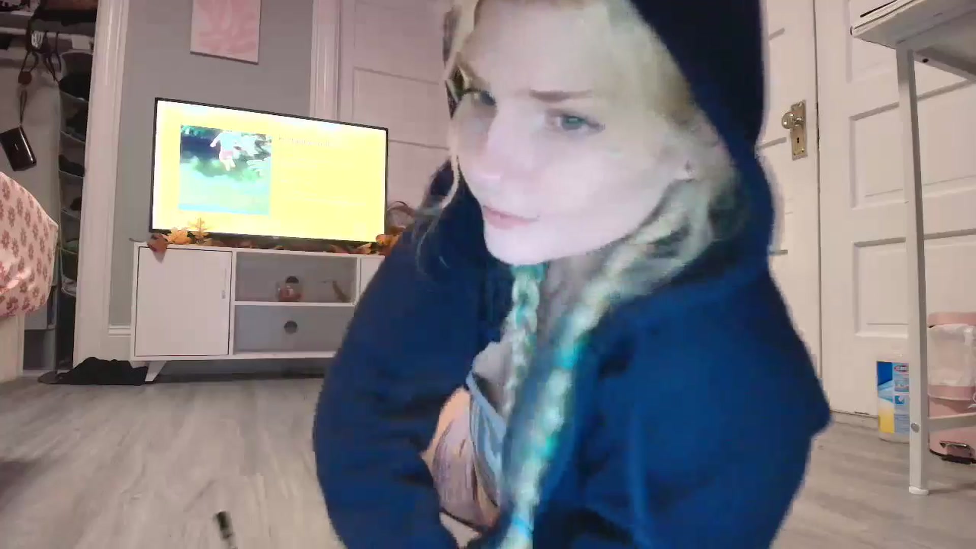 Gallery image thumbnail from DuckChan0's myfreecams stream on, 09/25/2025, 18:01 image 4 of 20