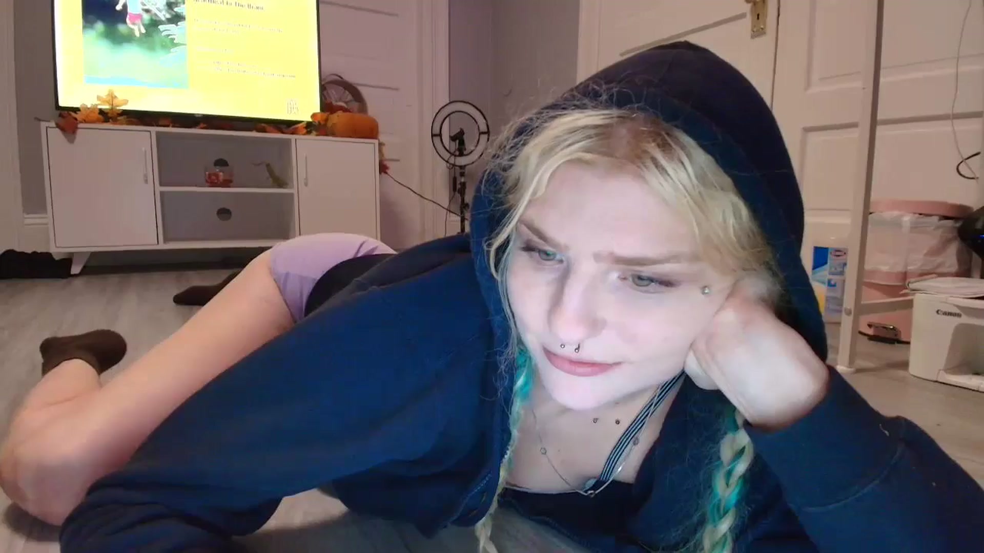 Gallery image thumbnail from DuckChan0's myfreecams stream on, 09/25/2025, 18:01 image 5 of 20