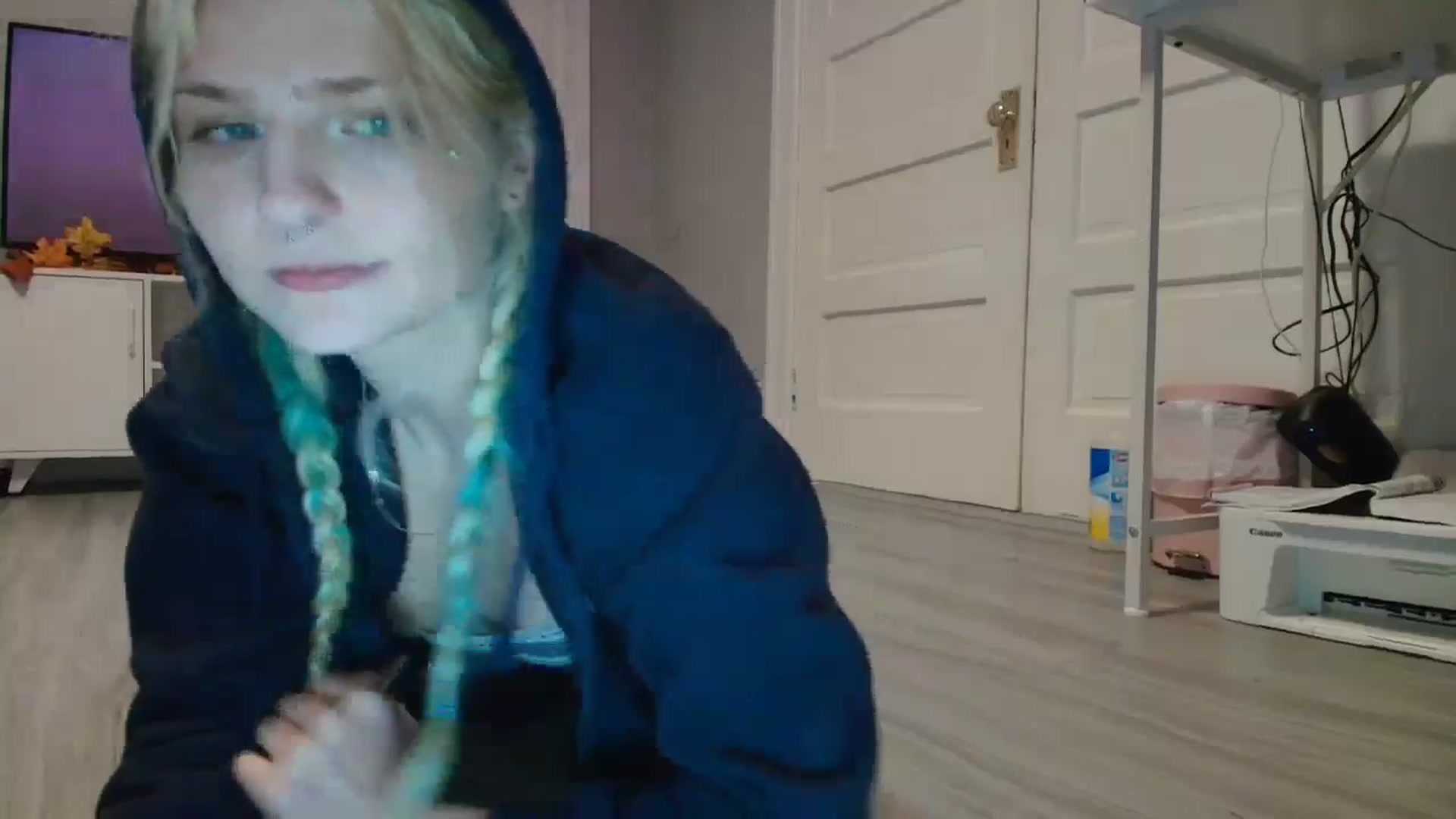 Gallery image thumbnail from DuckChan0's myfreecams stream on, 09/25/2025, 18:01 image 9 of 20