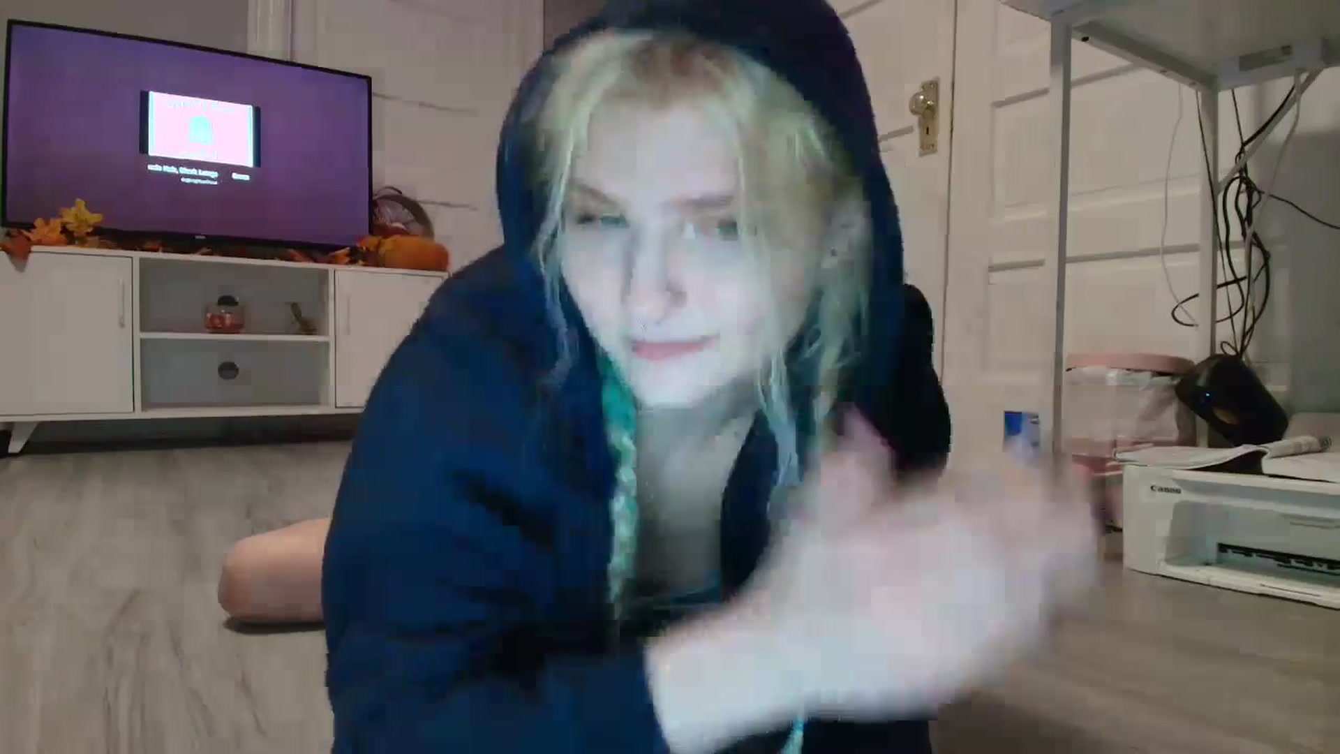 Gallery image thumbnail from DuckChan0's myfreecams stream on, 09/25/2025, 18:01 image 10 of 20