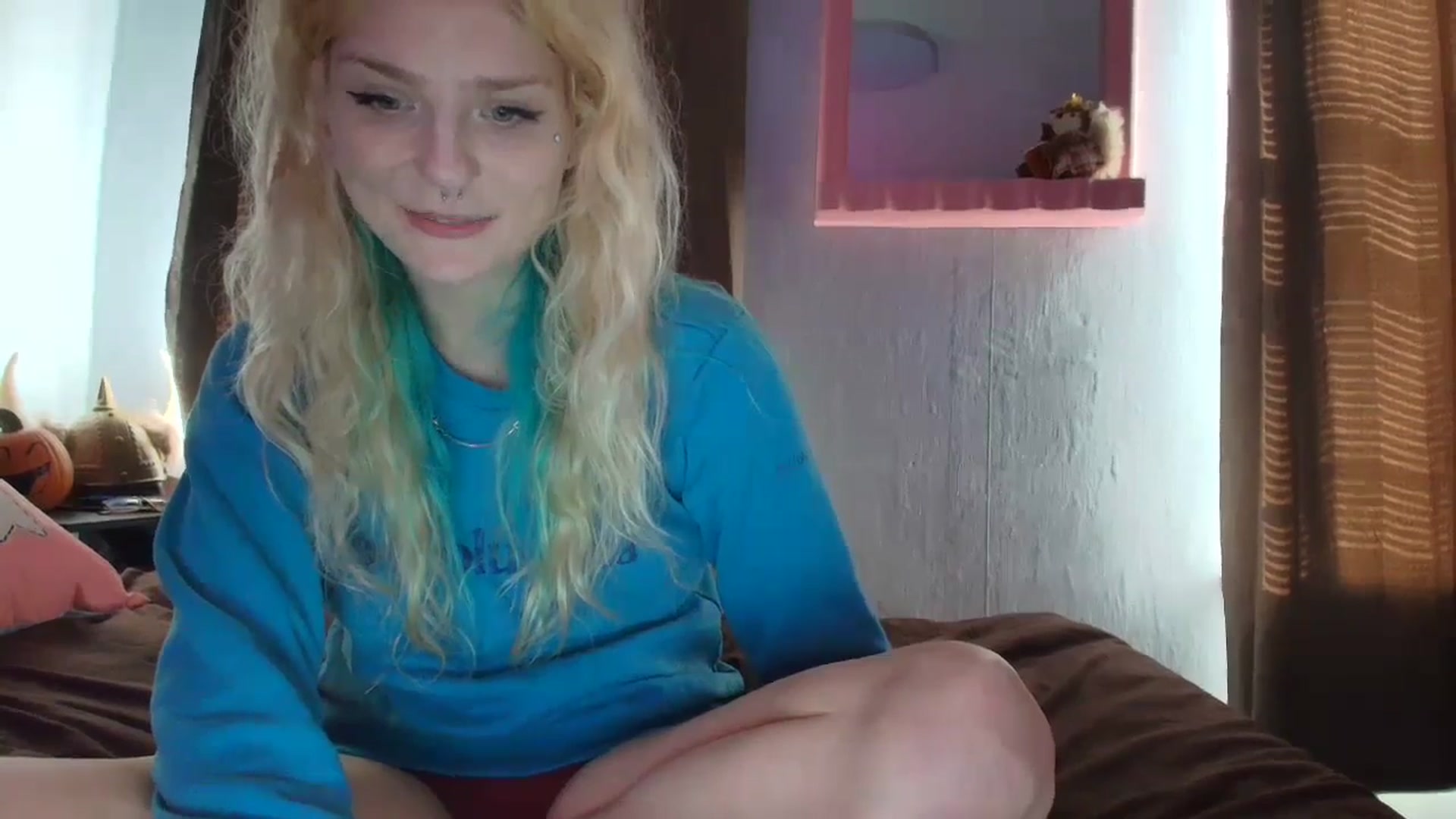 Gallery image thumbnail from DuckChan0's myfreecams stream on, 09/26/2025, 15:43 image 7 of 20