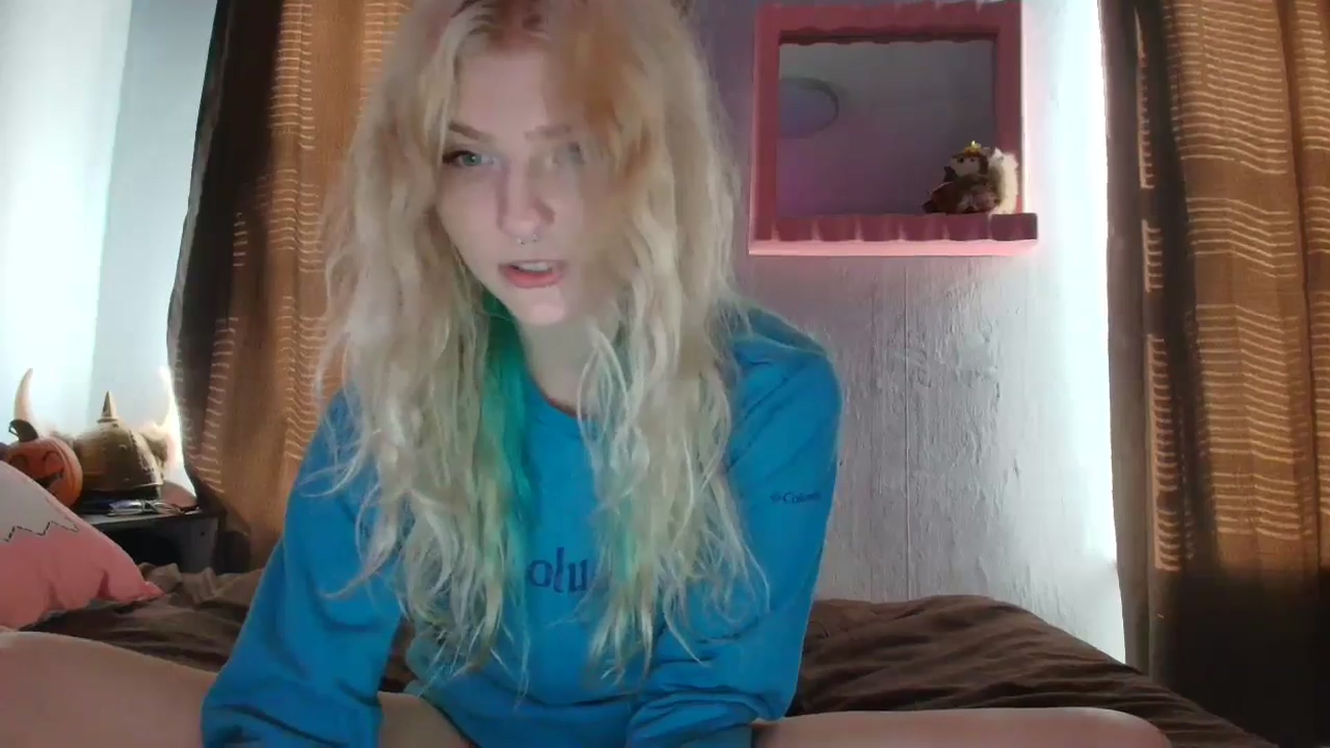 Gallery image thumbnail from DuckChan0's myfreecams stream on, 09/26/2025, 15:43 image 5 of 20