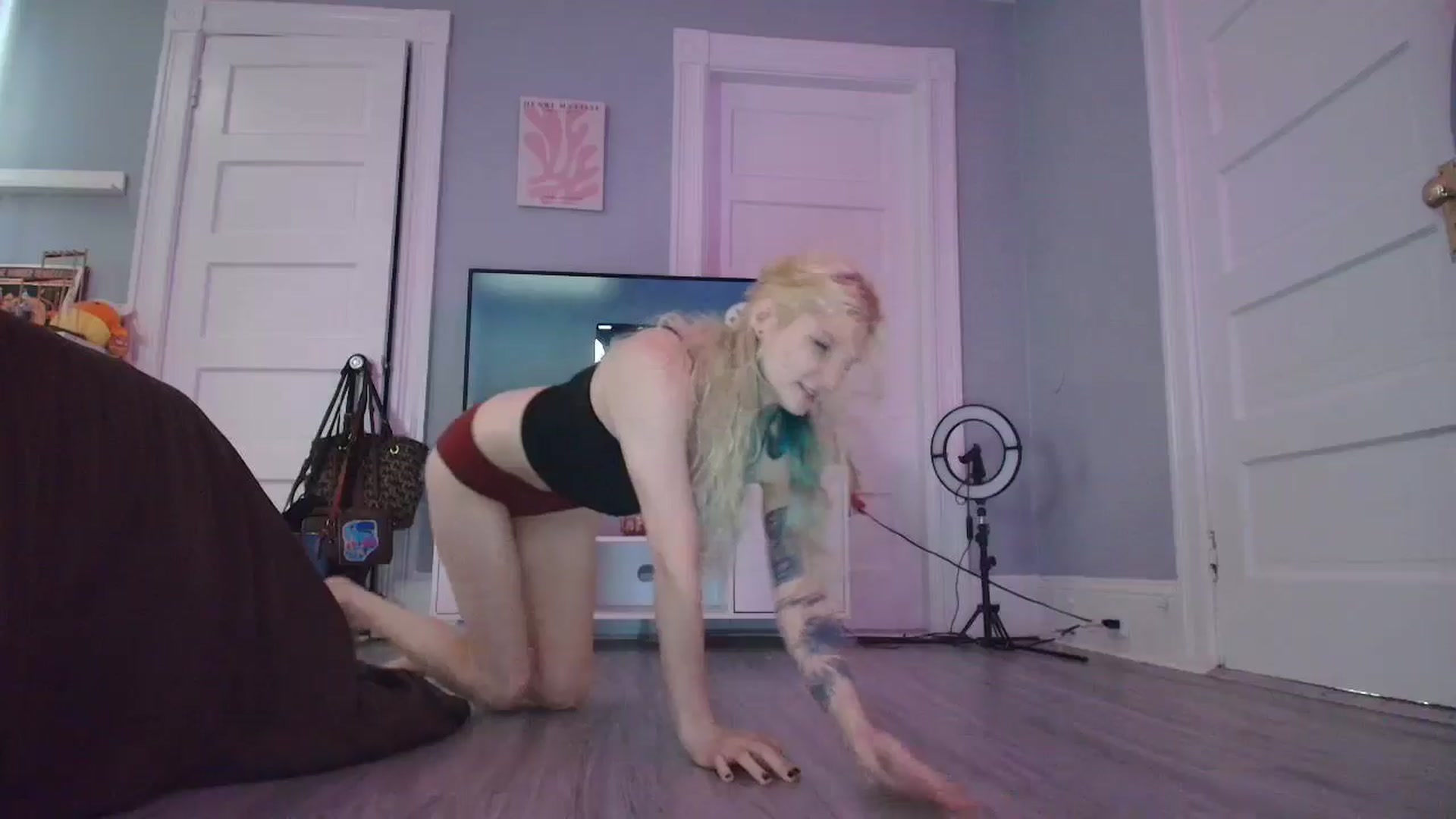 Gallery image thumbnail from DuckChan0's myfreecams stream on, 09/26/2025, 15:43 image 14 of 20