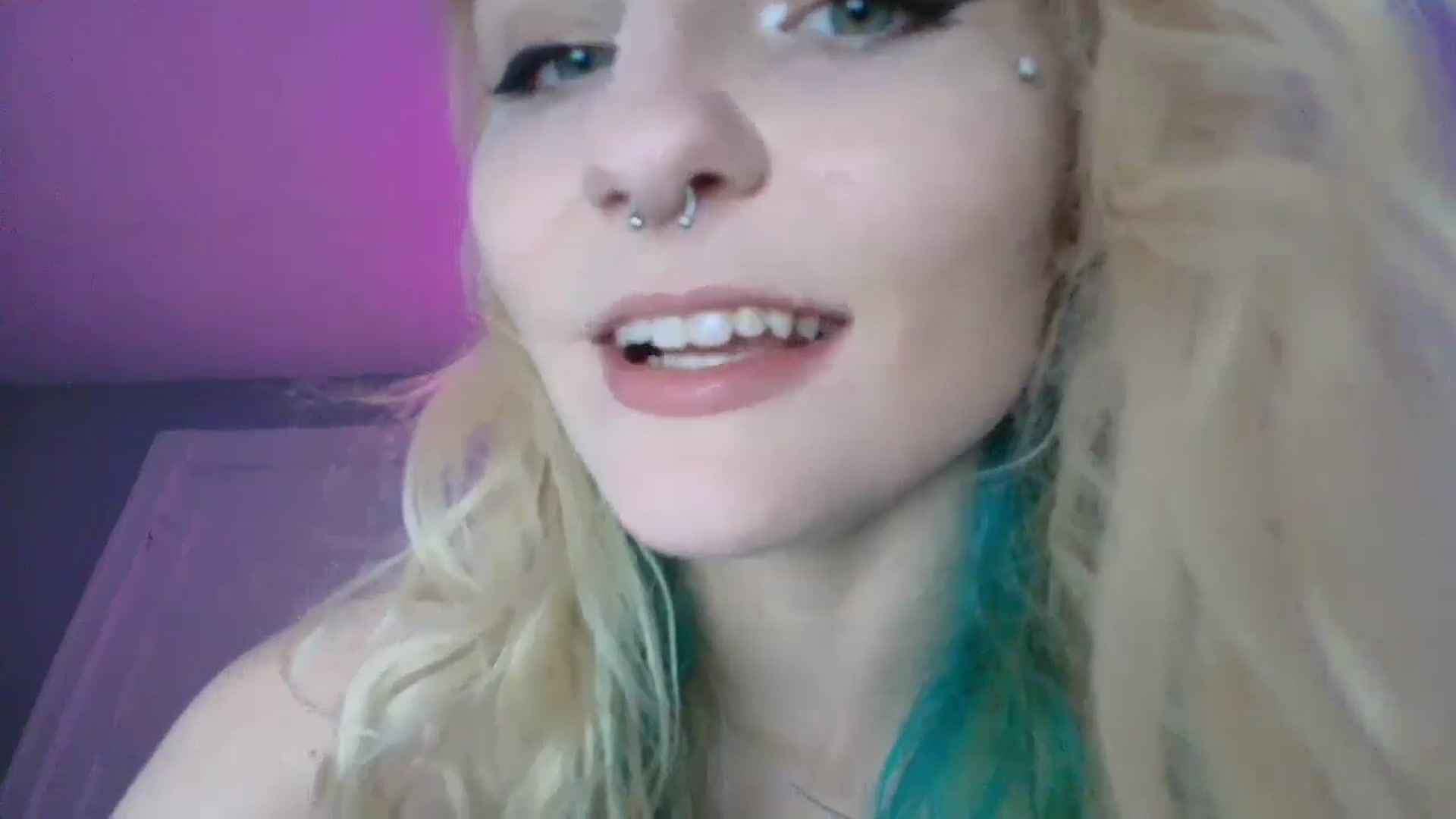 Gallery image thumbnail from DuckChan0's myfreecams stream on, 09/27/2025, 17:53 image 14 of 20