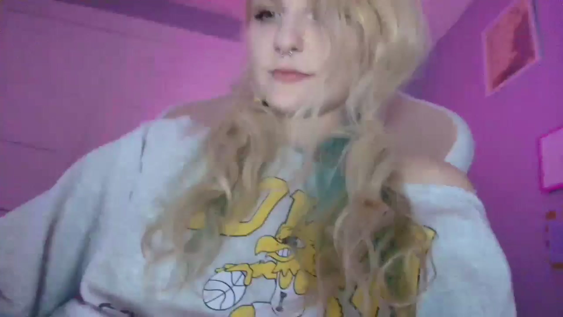 Gallery image thumbnail from DuckChan0's myfreecams stream on, 09/30/2025, 18:36 image 1 of 20