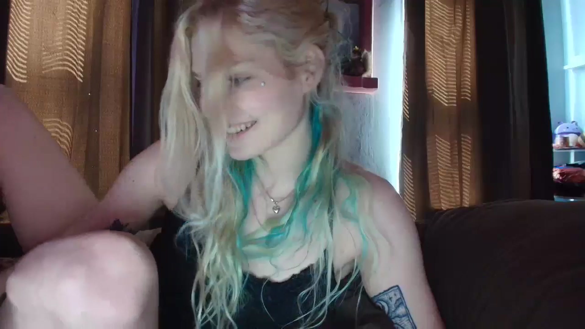 Gallery image thumbnail from DuckChan0's myfreecams stream on, 10/02/2025, 16:47 image 4 of 20