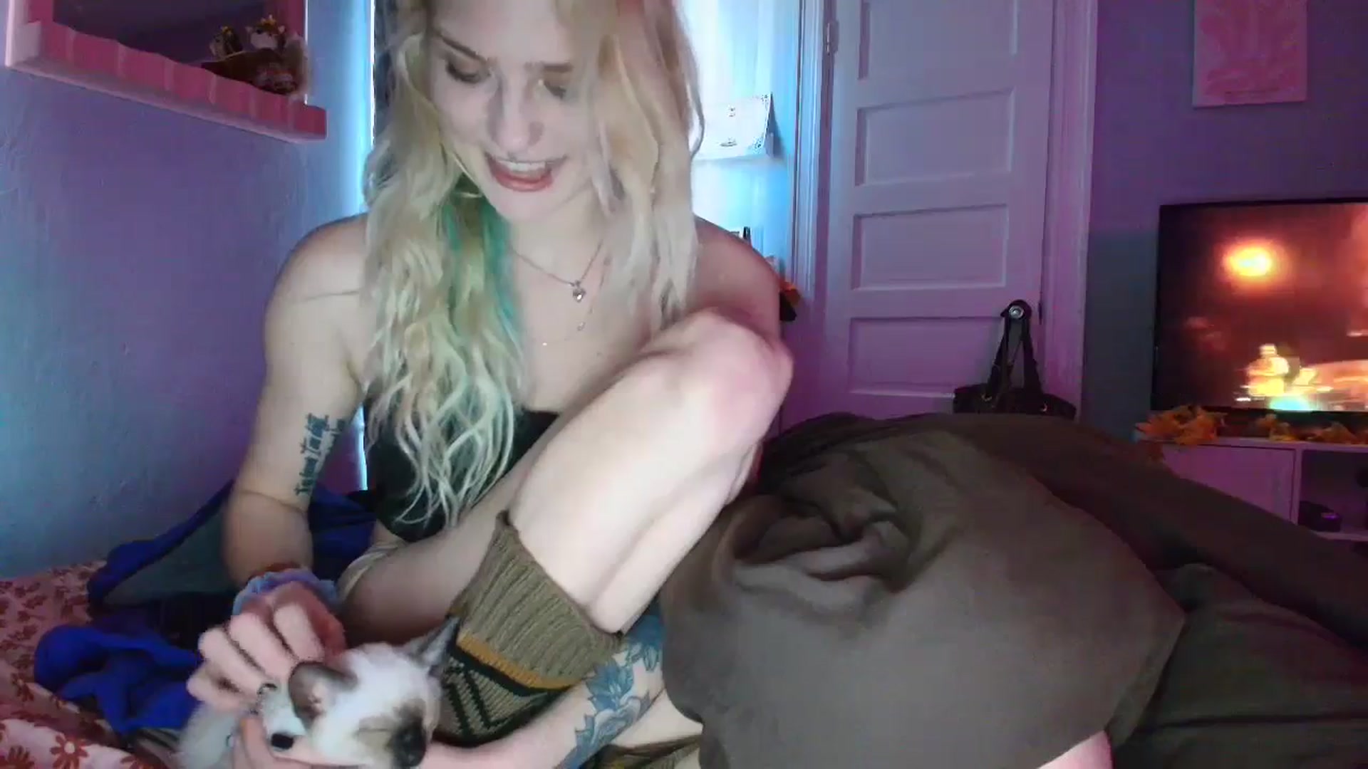 Gallery image thumbnail from DuckChan0's myfreecams stream on, 10/02/2025, 16:47 image 19 of 20