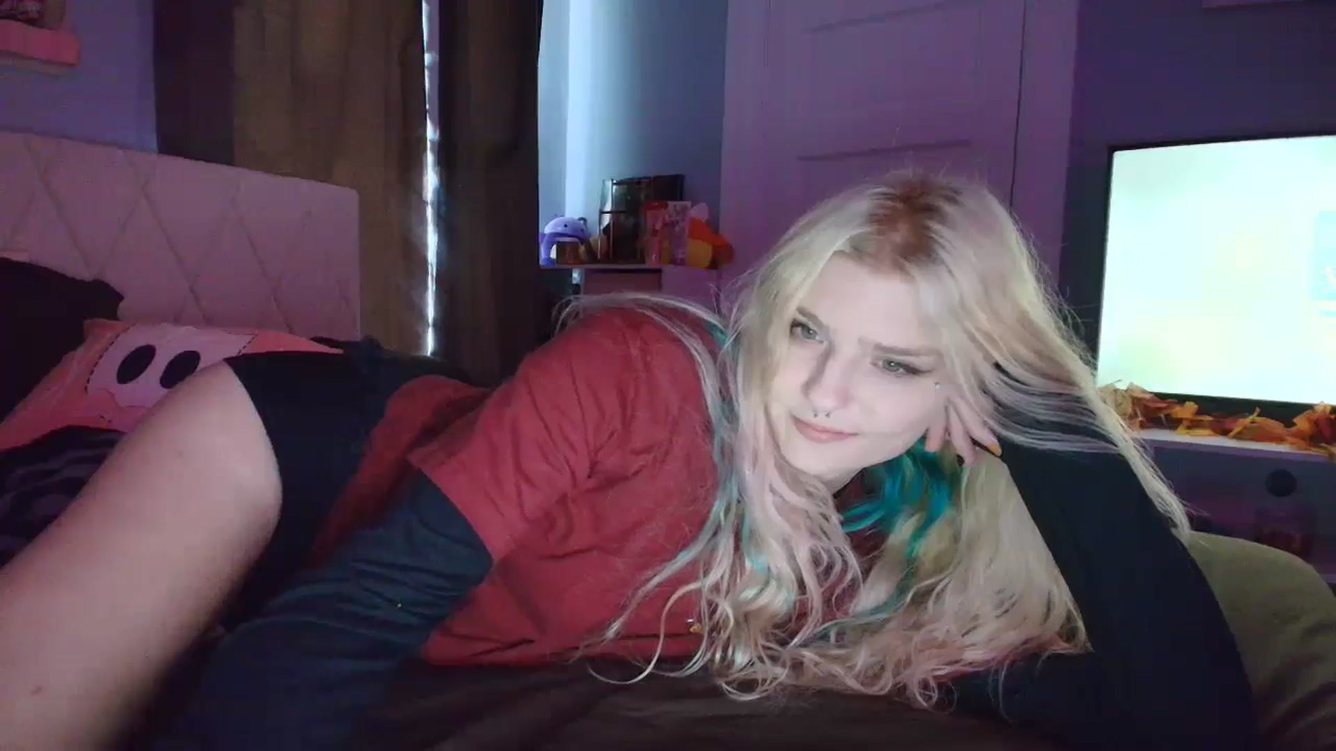 Gallery image thumbnail from DuckChan0's myfreecams stream on, 10/09/2025, 15:55 image 16 of 20