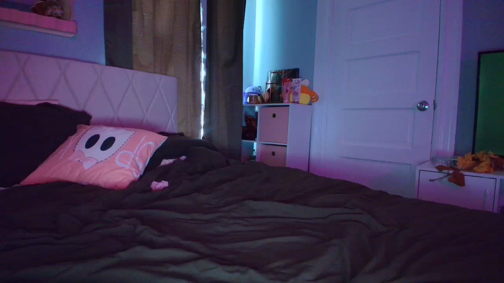 Gallery image thumbnail from DuckChan0's myfreecams stream on, 10/09/2025, 15:55 image 11 of 20