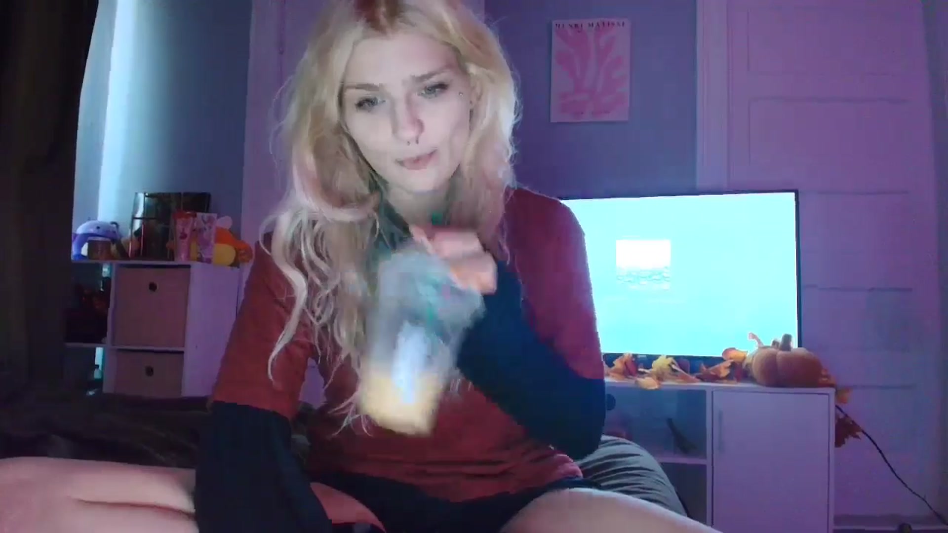 Gallery image thumbnail from DuckChan0's myfreecams stream on, 10/09/2025, 16:19 image 15 of 20