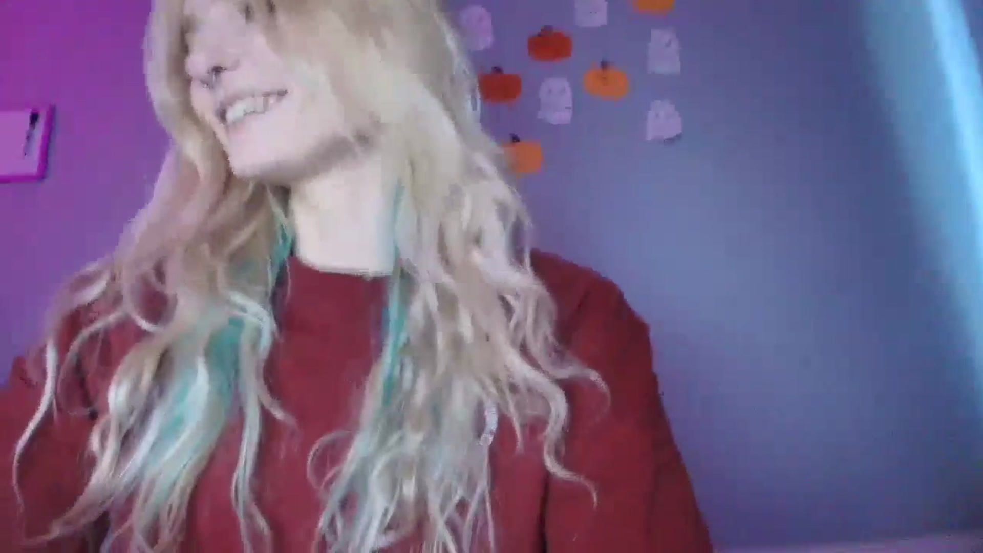 Gallery image thumbnail from DuckChan0's myfreecams stream on, 10/09/2025, 17:00 image 7 of 20