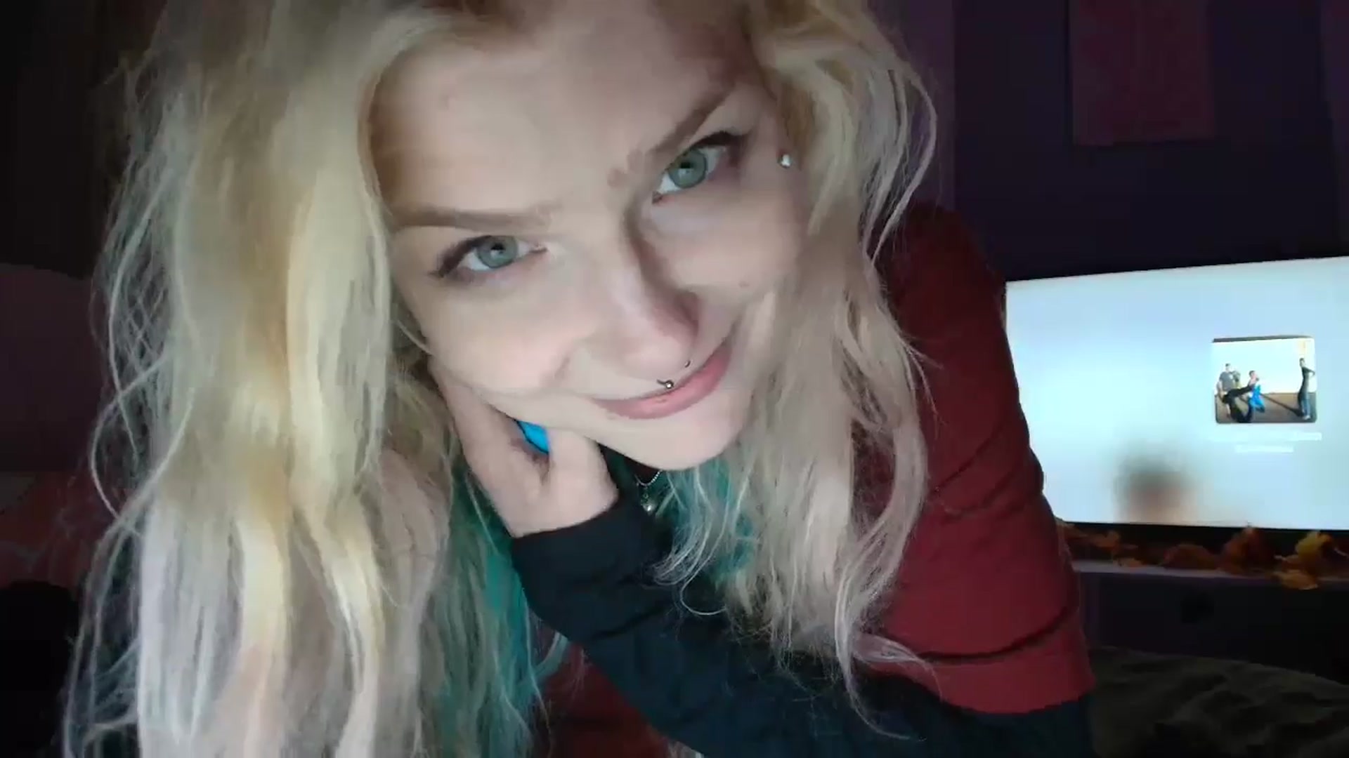Gallery image thumbnail from DuckChan0's myfreecams stream on, 10/09/2025, 17:00 image 18 of 20