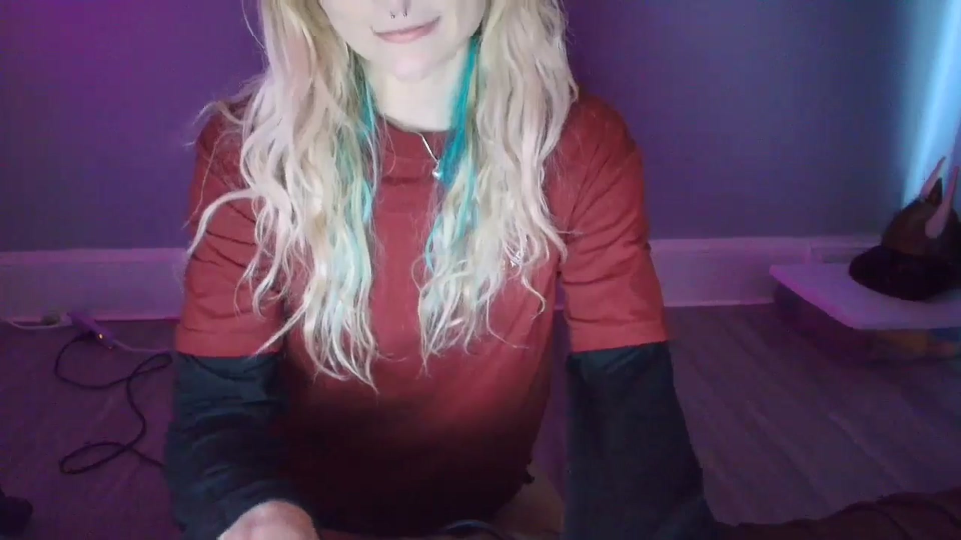 Gallery image thumbnail from DuckChan0's myfreecams stream on, 10/09/2025, 17:00 image 8 of 20