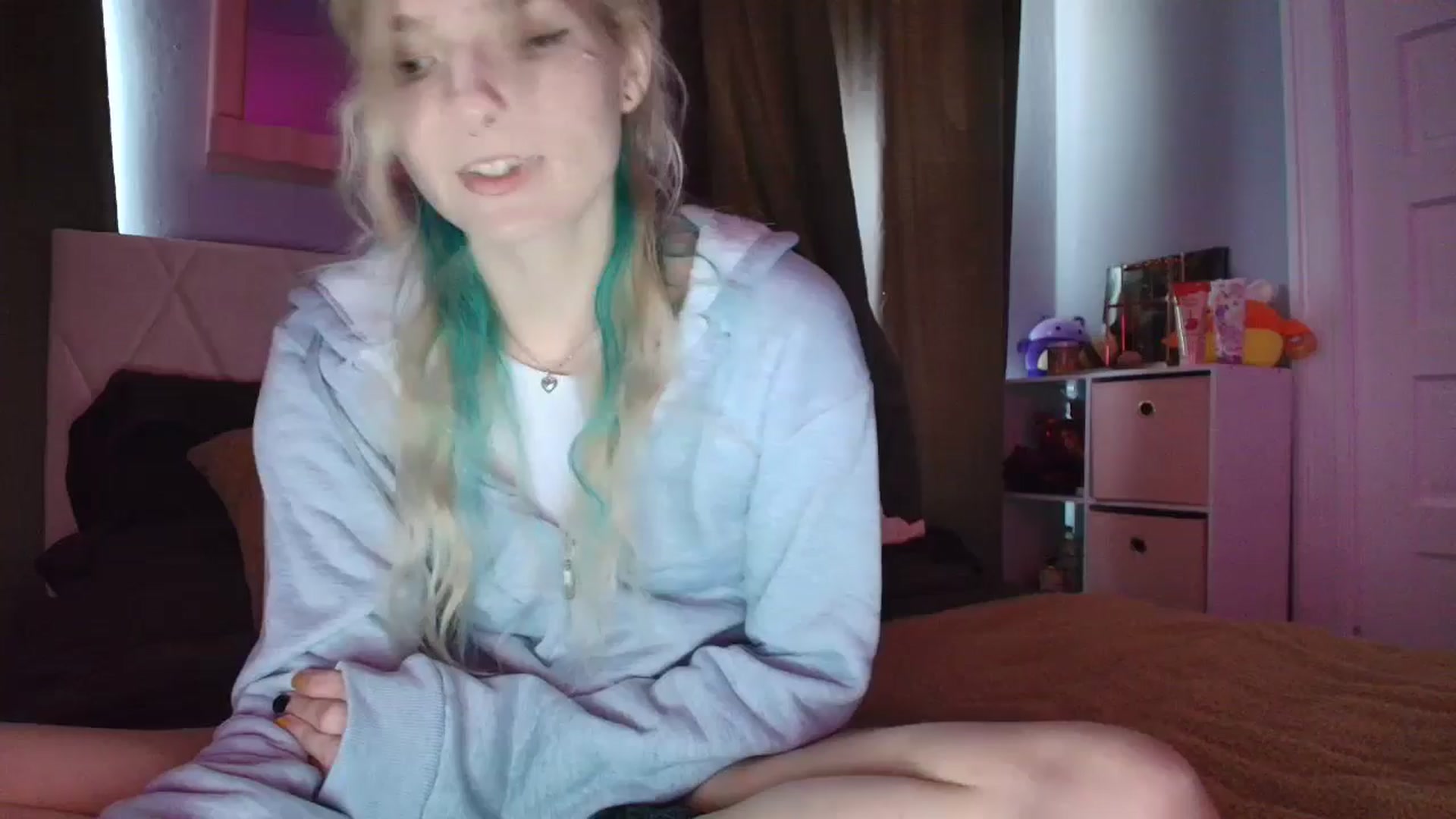 Gallery image thumbnail from DuckChan0's myfreecams stream on, 10/10/2025, 17:13 image 20 of 20