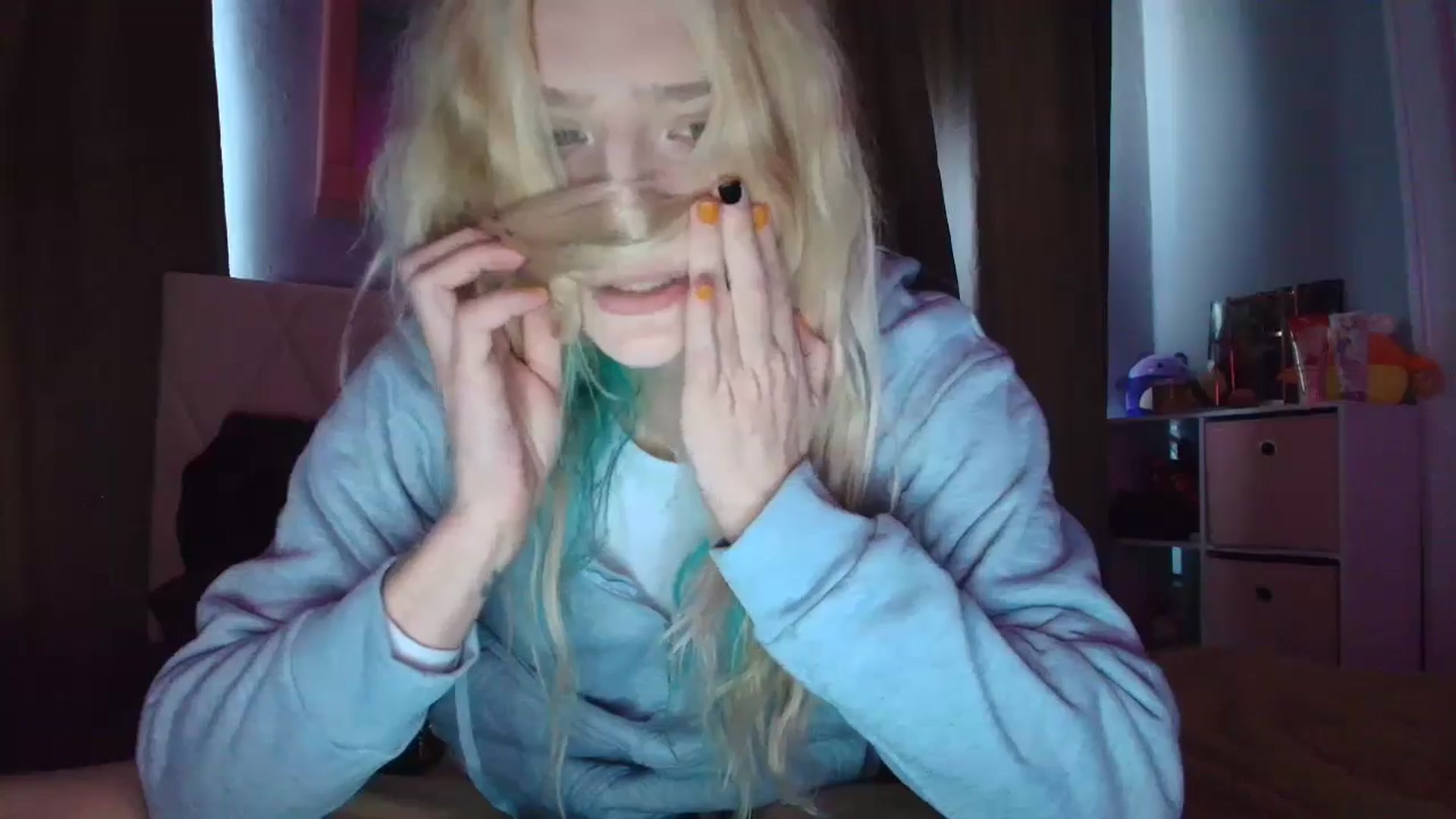 Gallery image thumbnail from DuckChan0's myfreecams stream on, 10/10/2025, 17:13 image 6 of 20