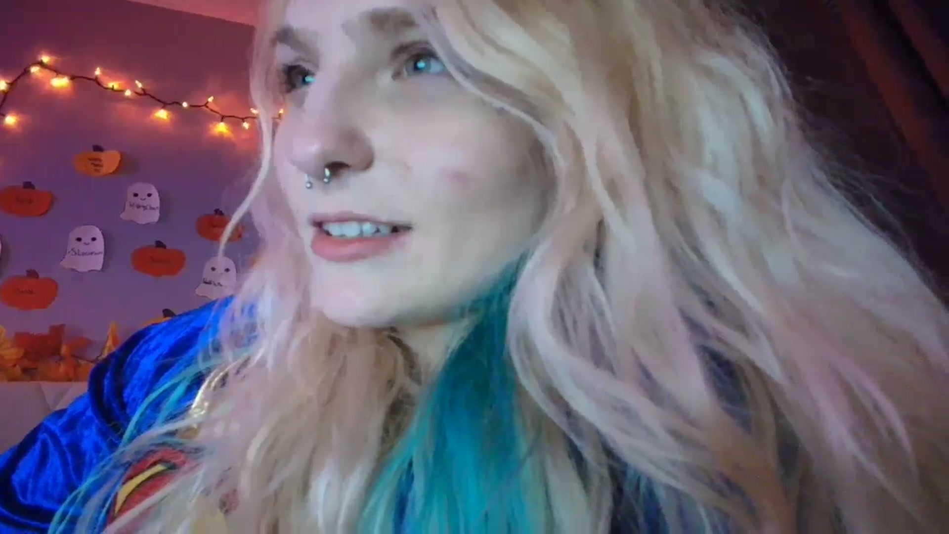 Gallery image thumbnail from DuckChan0's myfreecams stream on, 10/11/2025, 02:44 image 2 of 20