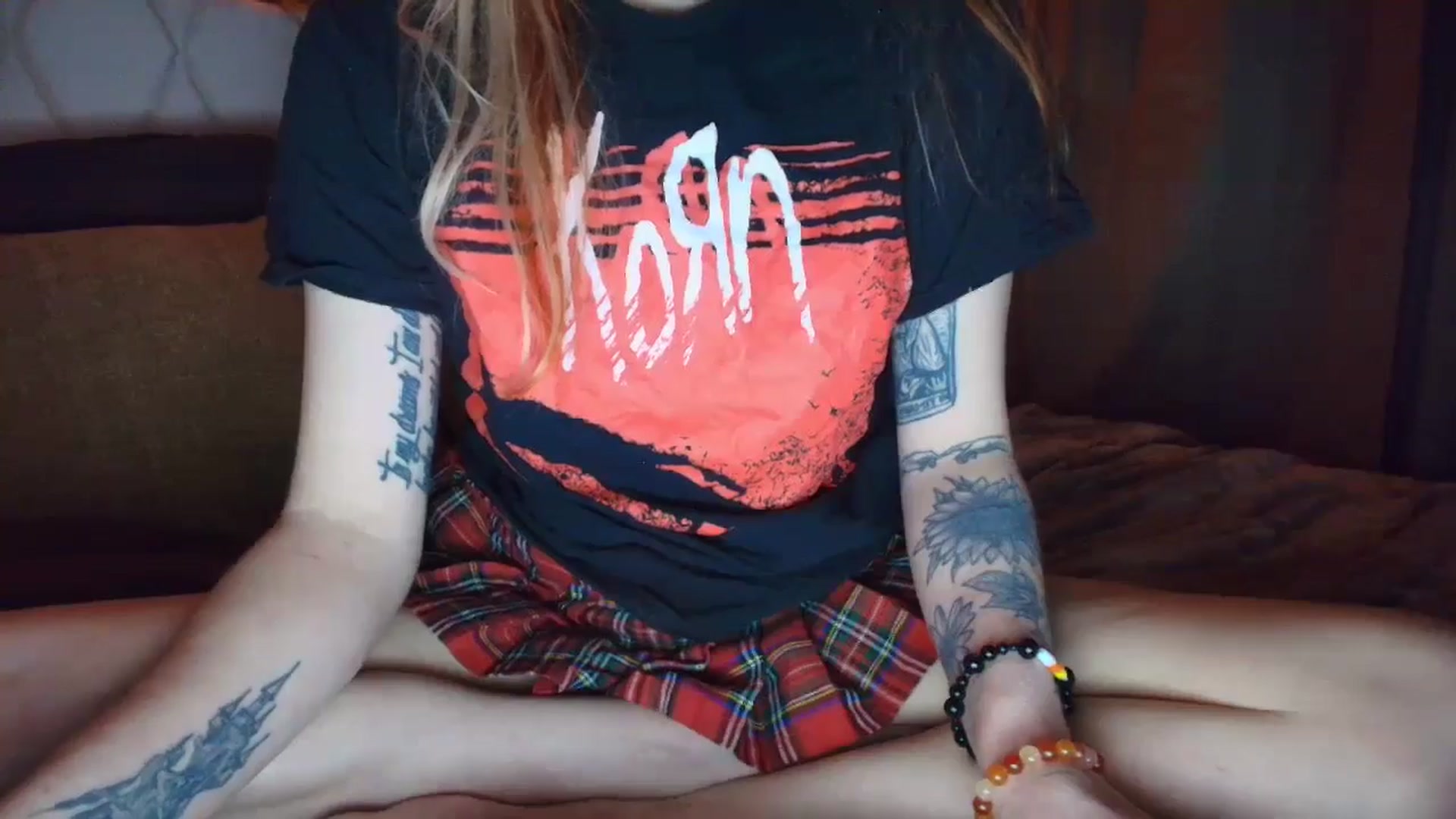 Gallery image thumbnail from DuckChan0's myfreecams stream on, 10/12/2025, 23:03 image 5 of 20