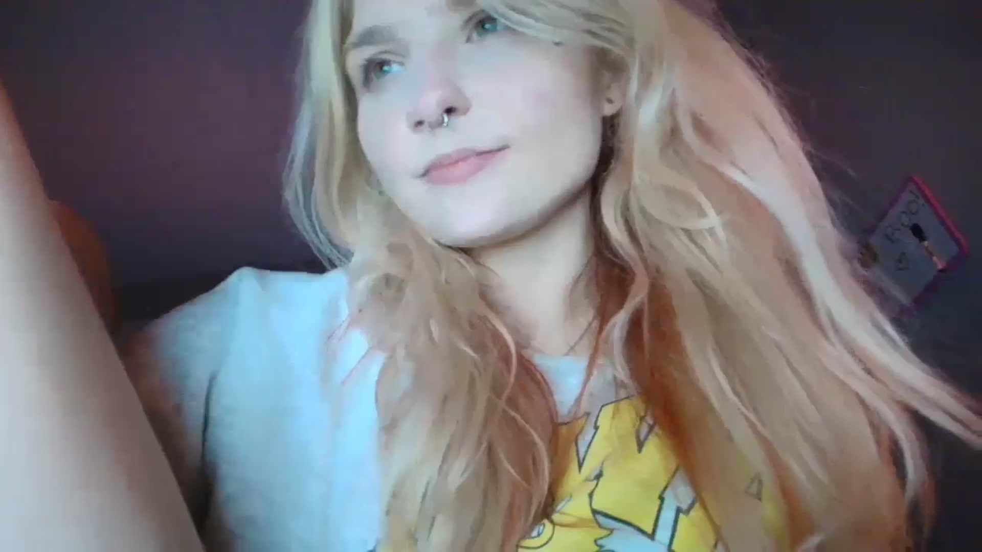 Gallery image thumbnail from DuckChan0's myfreecams stream on, 10/13/2025, 24:14 image 17 of 20