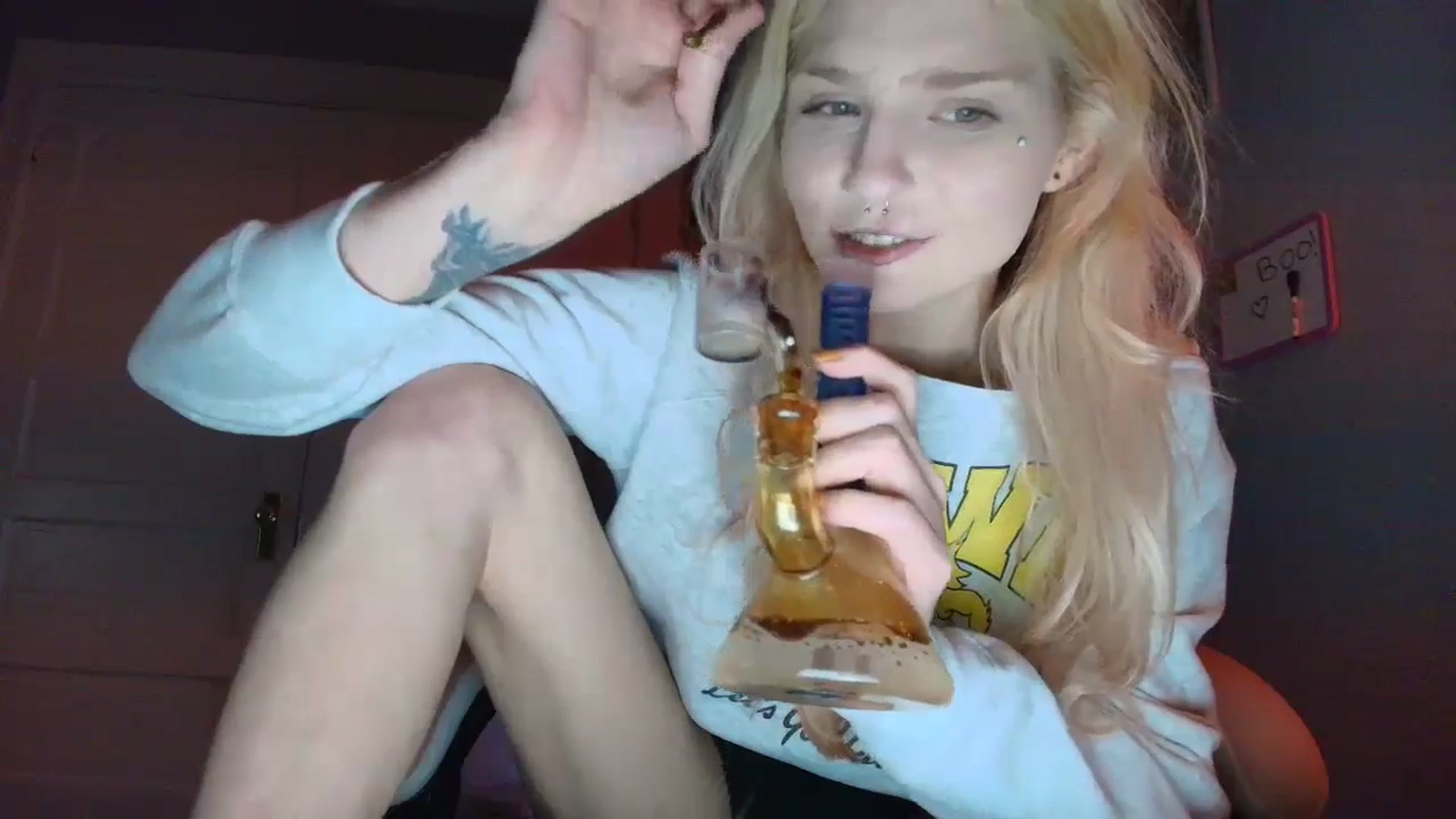 Gallery image thumbnail from DuckChan0's myfreecams stream on, 10/13/2025, 24:14 image 4 of 20