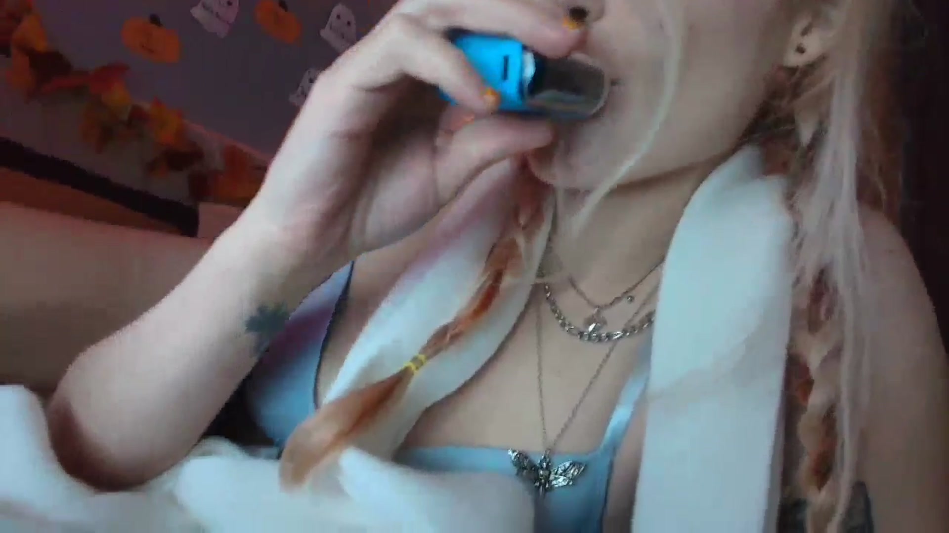 Gallery image thumbnail from DuckChan0's myfreecams stream on, 10/14/2025, 18:49 image 5 of 20