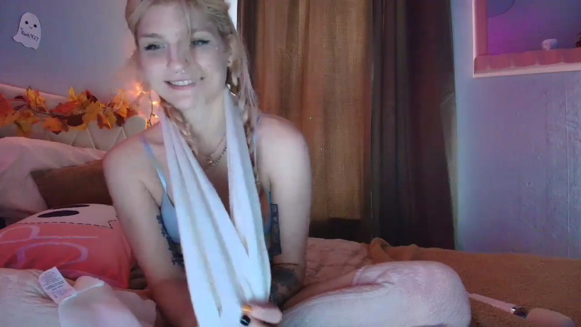 Gallery image thumbnail from DuckChan0's myfreecams stream on, 10/14/2025, 18:49 image 8 of 20