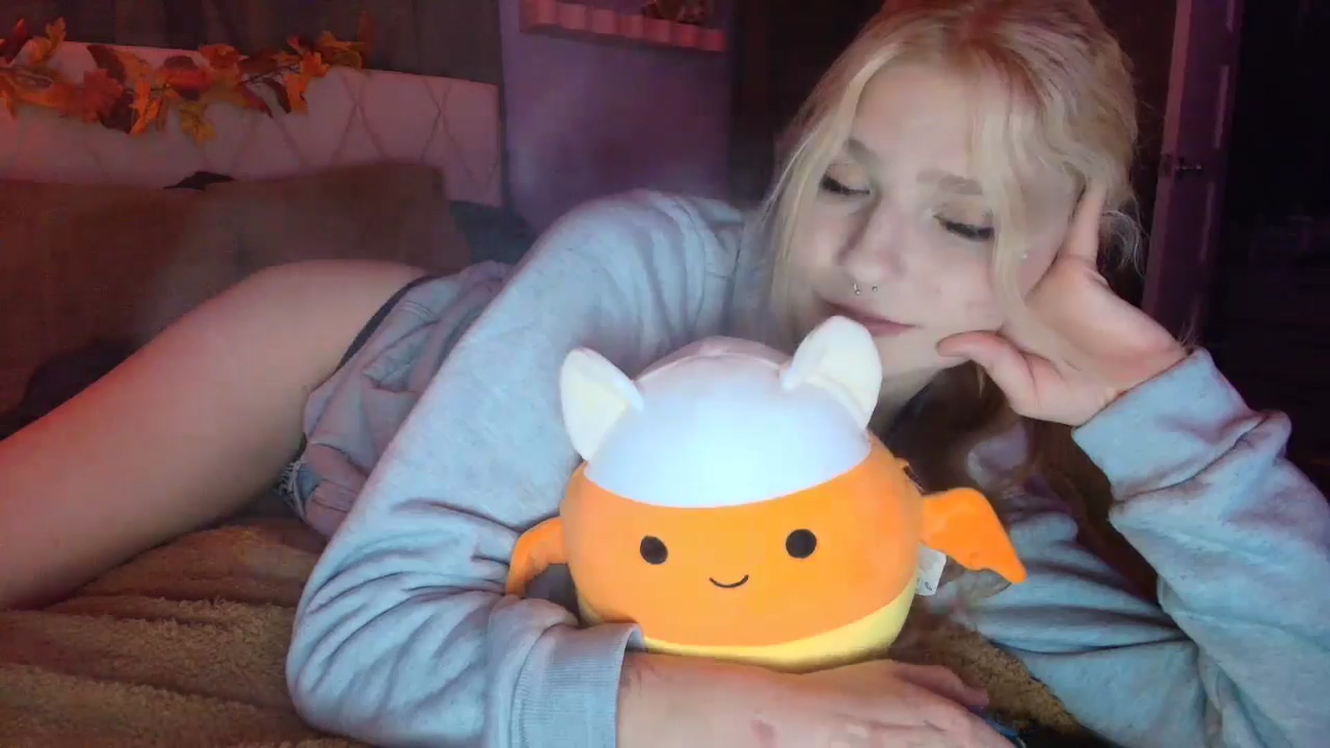 Gallery image thumbnail from DuckChan0's myfreecams stream on, 10/17/2025, 01:09 image 10 of 20