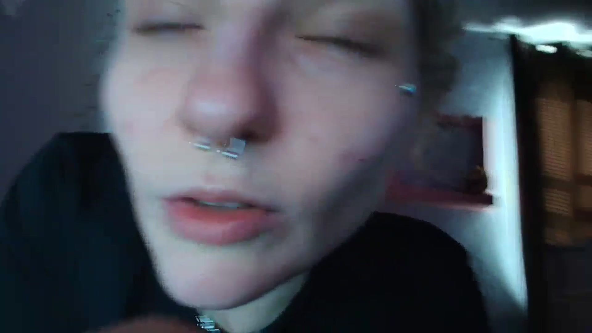 Gallery image thumbnail from DuckChan0's myfreecams stream on, 10/17/2025, 14:37 image 5 of 20