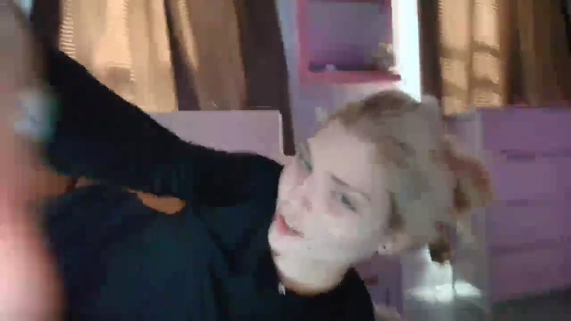 Gallery image thumbnail from DuckChan0's myfreecams stream on, 10/17/2025, 14:37 image 7 of 20