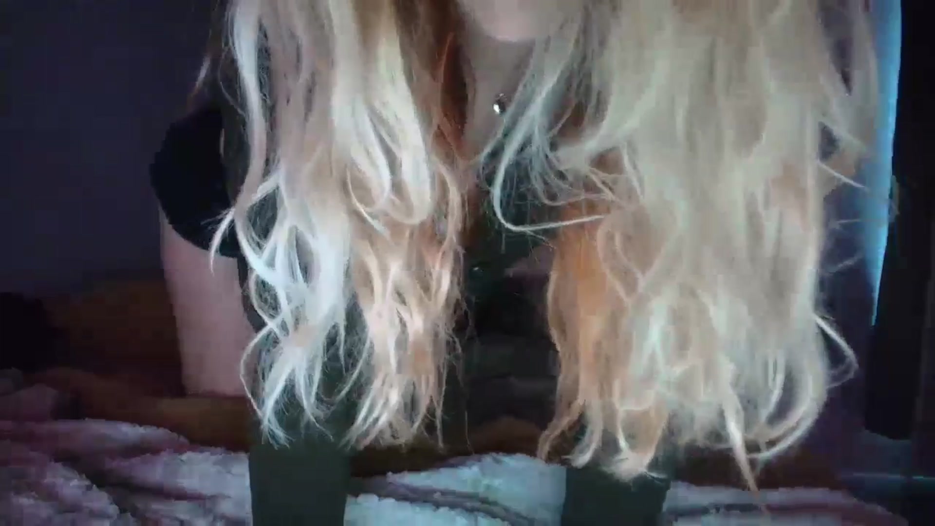 Gallery image thumbnail from DuckChan0's myfreecams stream on, 10/17/2025, 18:34 image 8 of 20