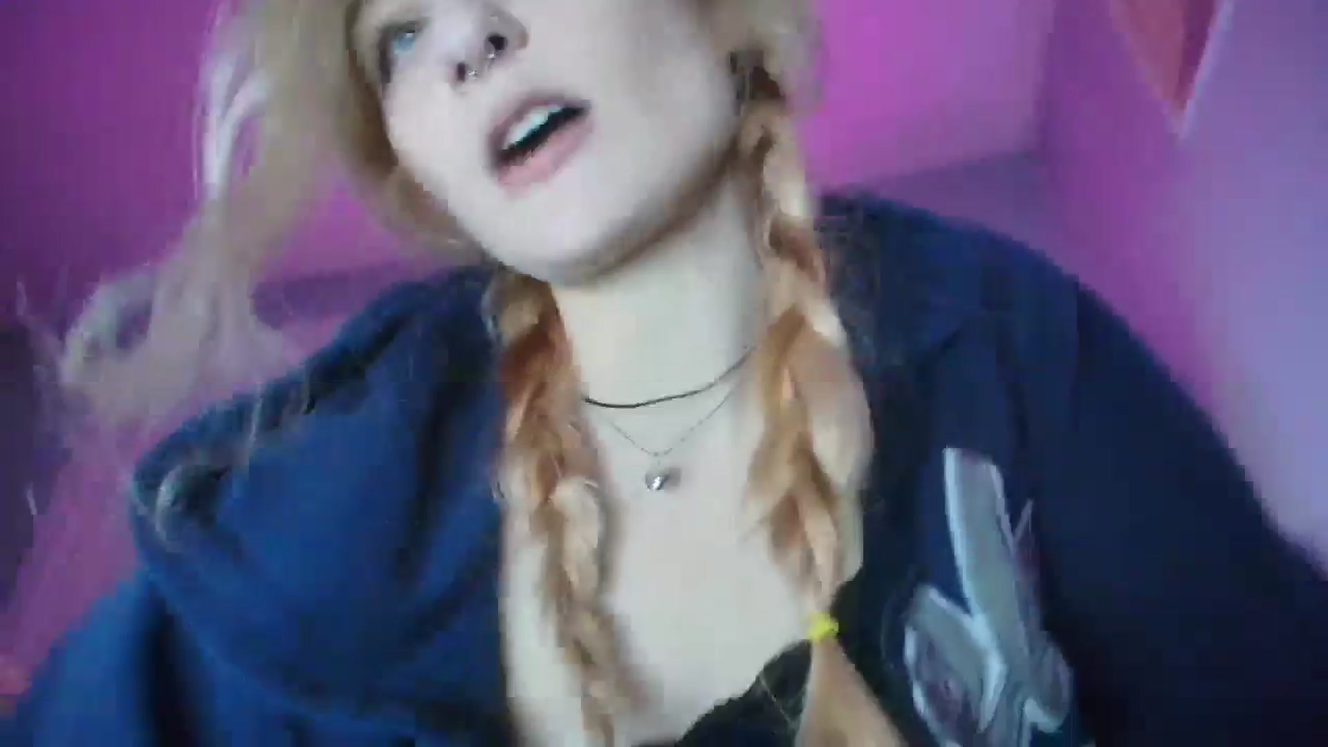 Gallery image thumbnail from DuckChan0's myfreecams stream on, 10/21/2025, 16:21 image 13 of 20