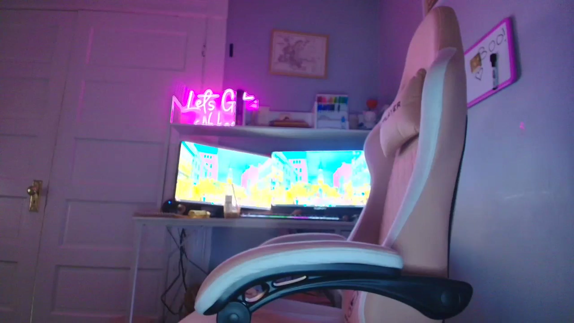 Gallery image thumbnail from DuckChan0's myfreecams stream on, 10/21/2025, 16:21 image 5 of 20