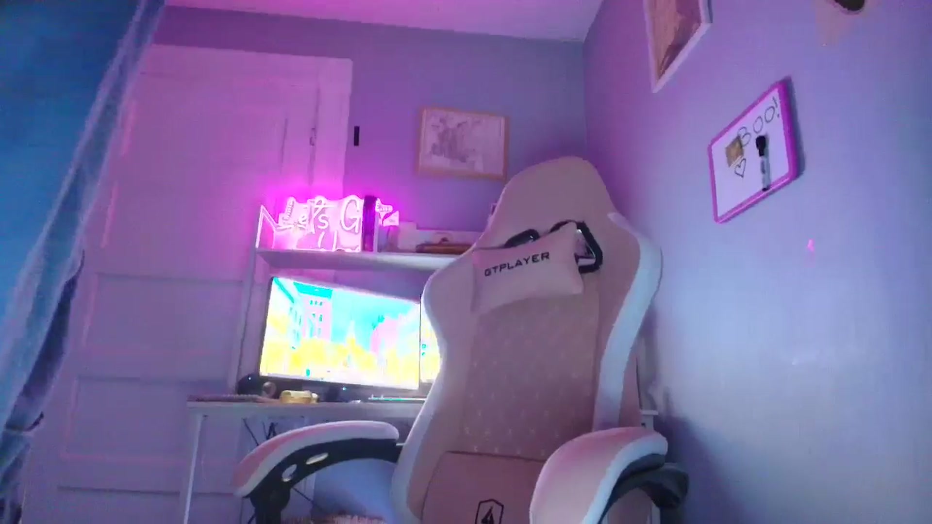 Gallery image thumbnail from DuckChan0's myfreecams stream on, 10/21/2025, 17:56 image 2 of 20