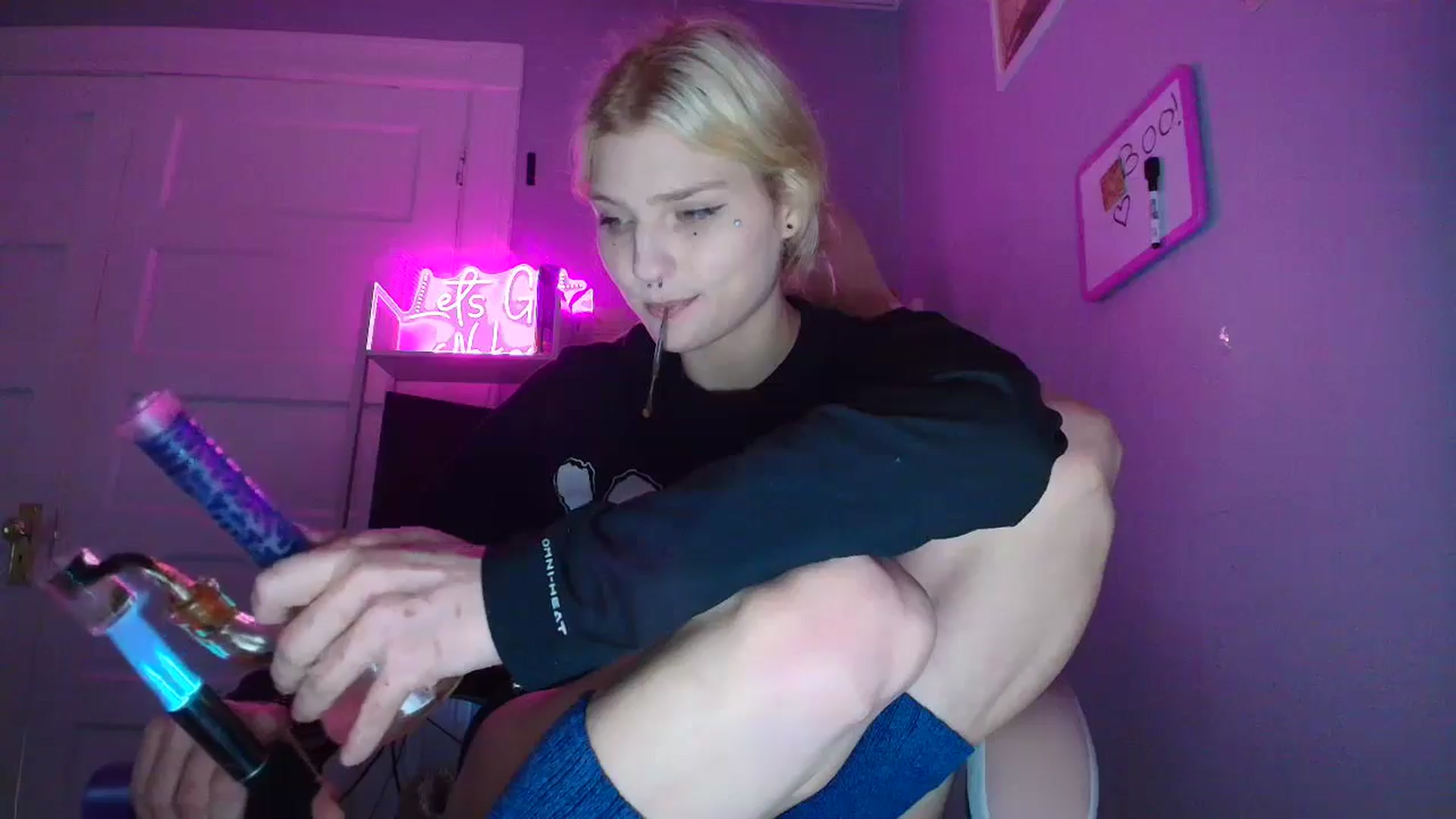 Gallery image thumbnail from DuckChan0's myfreecams stream on, 10/22/2025, 16:49 image 8 of 20