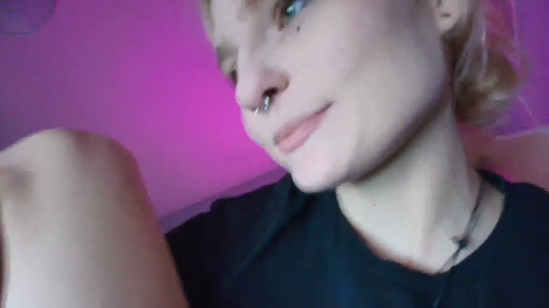 Gallery image thumbnail from DuckChan0's myfreecams stream on, 10/22/2025, 16:49 image 12 of 20