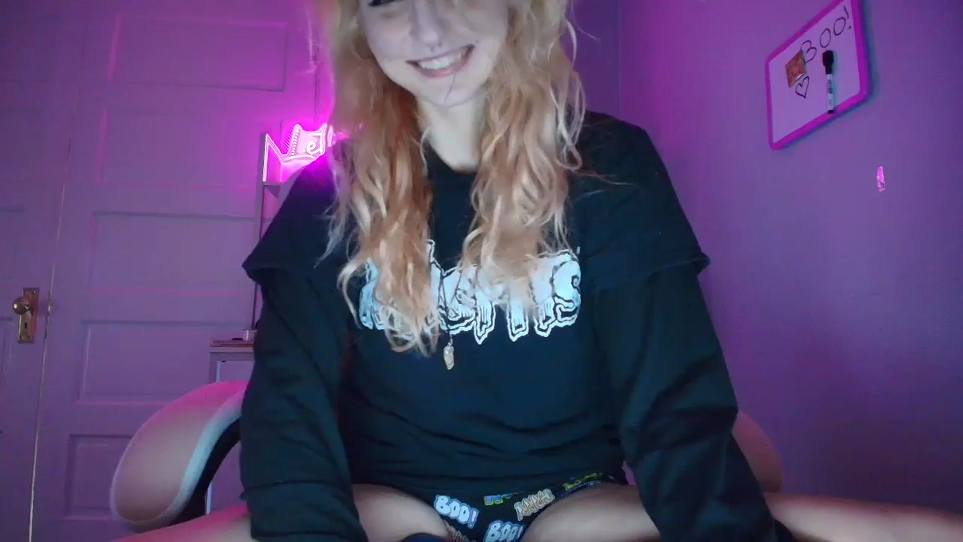 Gallery image thumbnail from DuckChan0's myfreecams stream on, 10/22/2025, 16:49 image 19 of 20