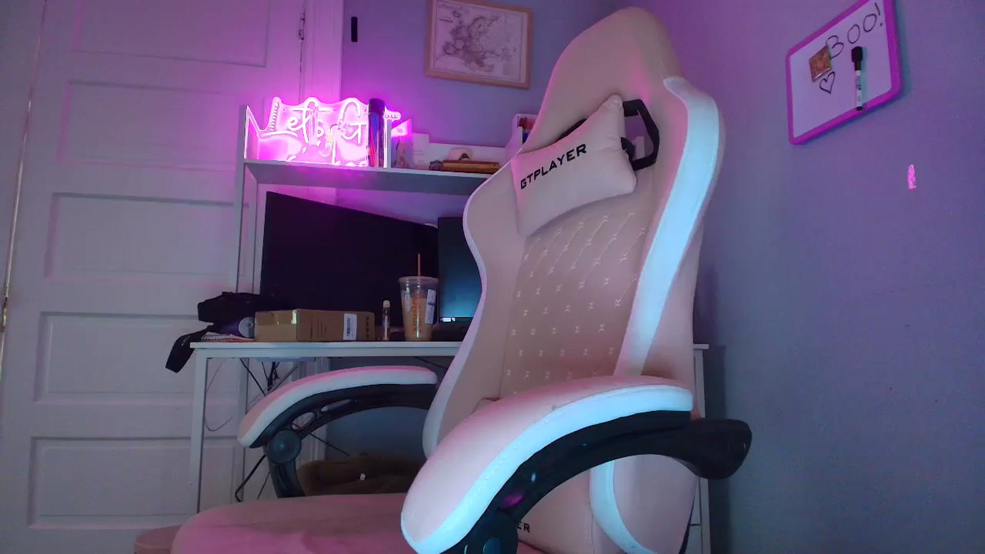 Gallery image thumbnail from DuckChan0's myfreecams stream on, 10/23/2025, 14:19 image 18 of 20