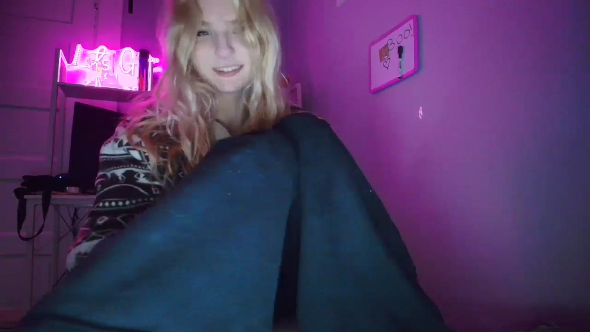 Gallery image thumbnail from DuckChan0's myfreecams stream on, 10/23/2025, 15:46 image 5 of 20