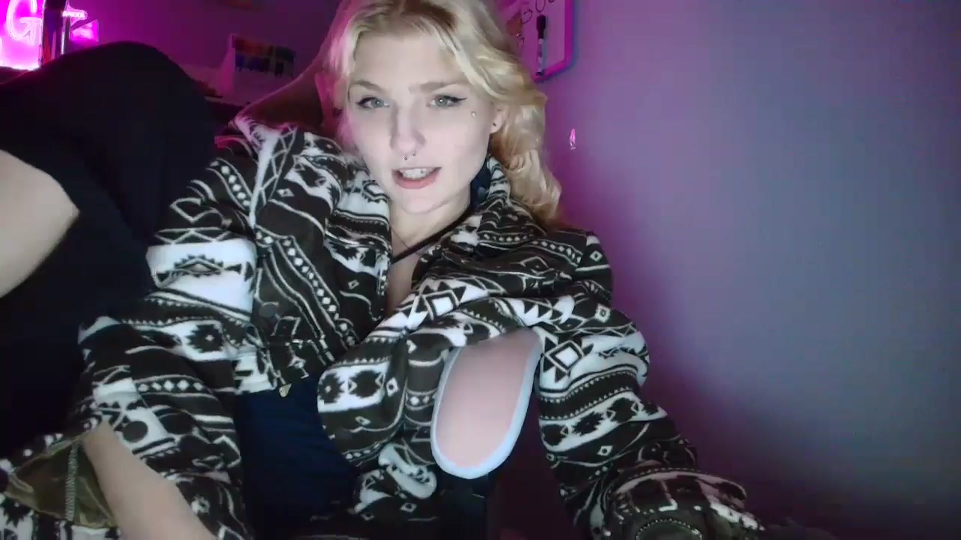 Gallery image thumbnail from DuckChan0's myfreecams stream on, 10/23/2025, 15:46 image 20 of 20