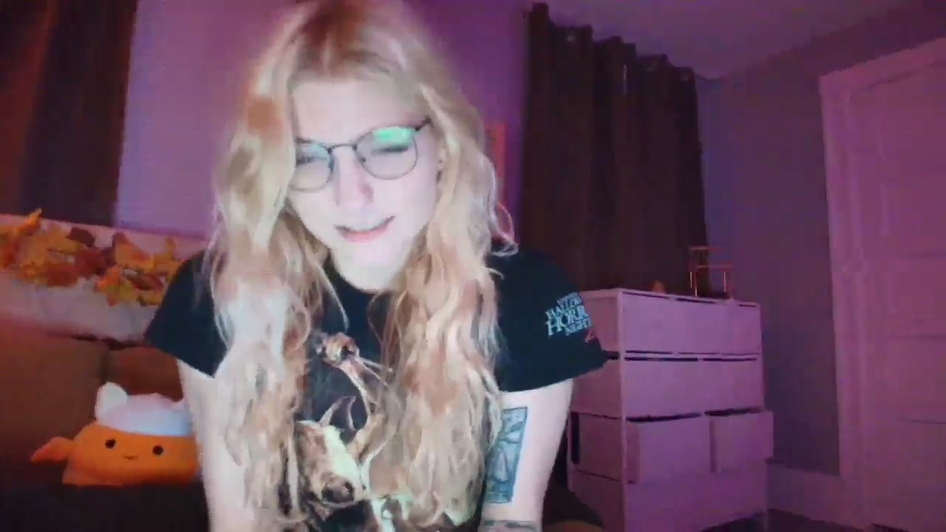 Gallery image thumbnail from DuckChan0's myfreecams stream on, 10/24/2025, 01:39 image 16 of 20