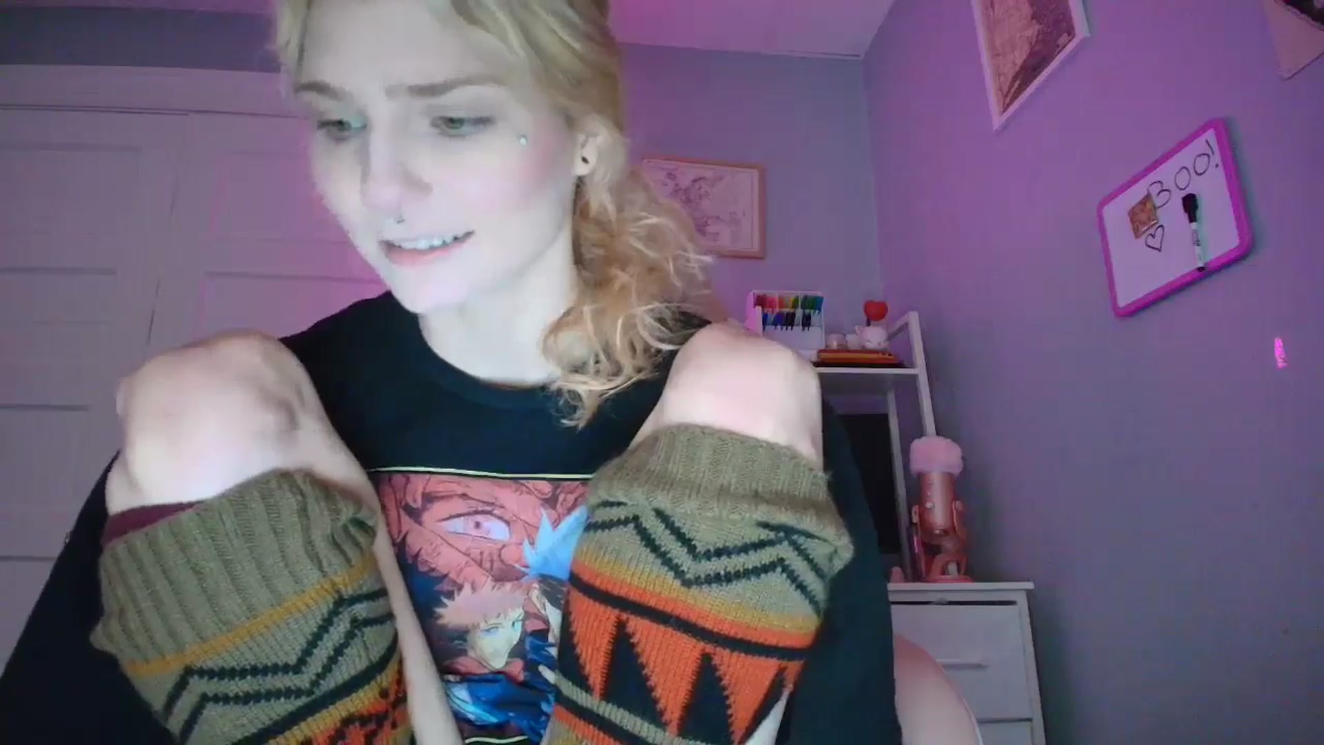 Gallery image thumbnail from DuckChan0's myfreecams stream on, 10/24/2025, 15:04 image 6 of 20