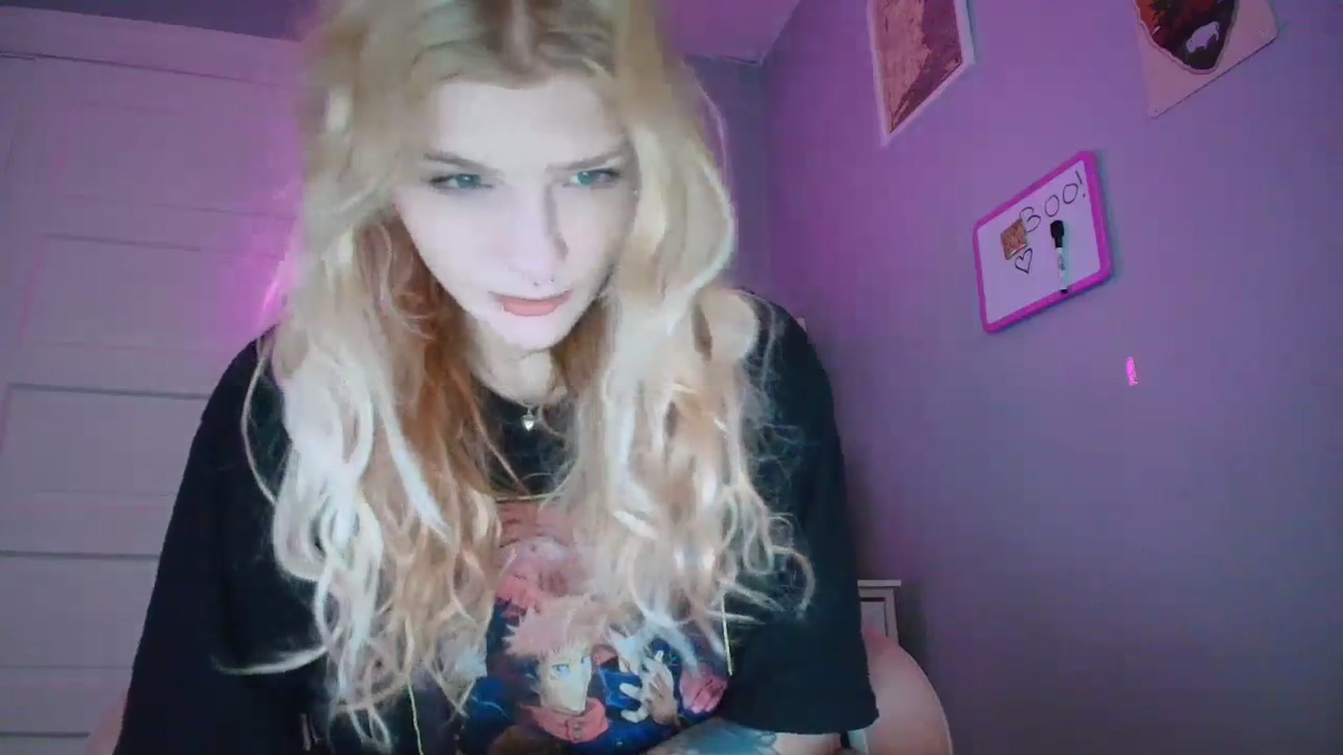 Gallery image thumbnail from DuckChan0's myfreecams stream on, 10/24/2025, 15:04 image 8 of 20