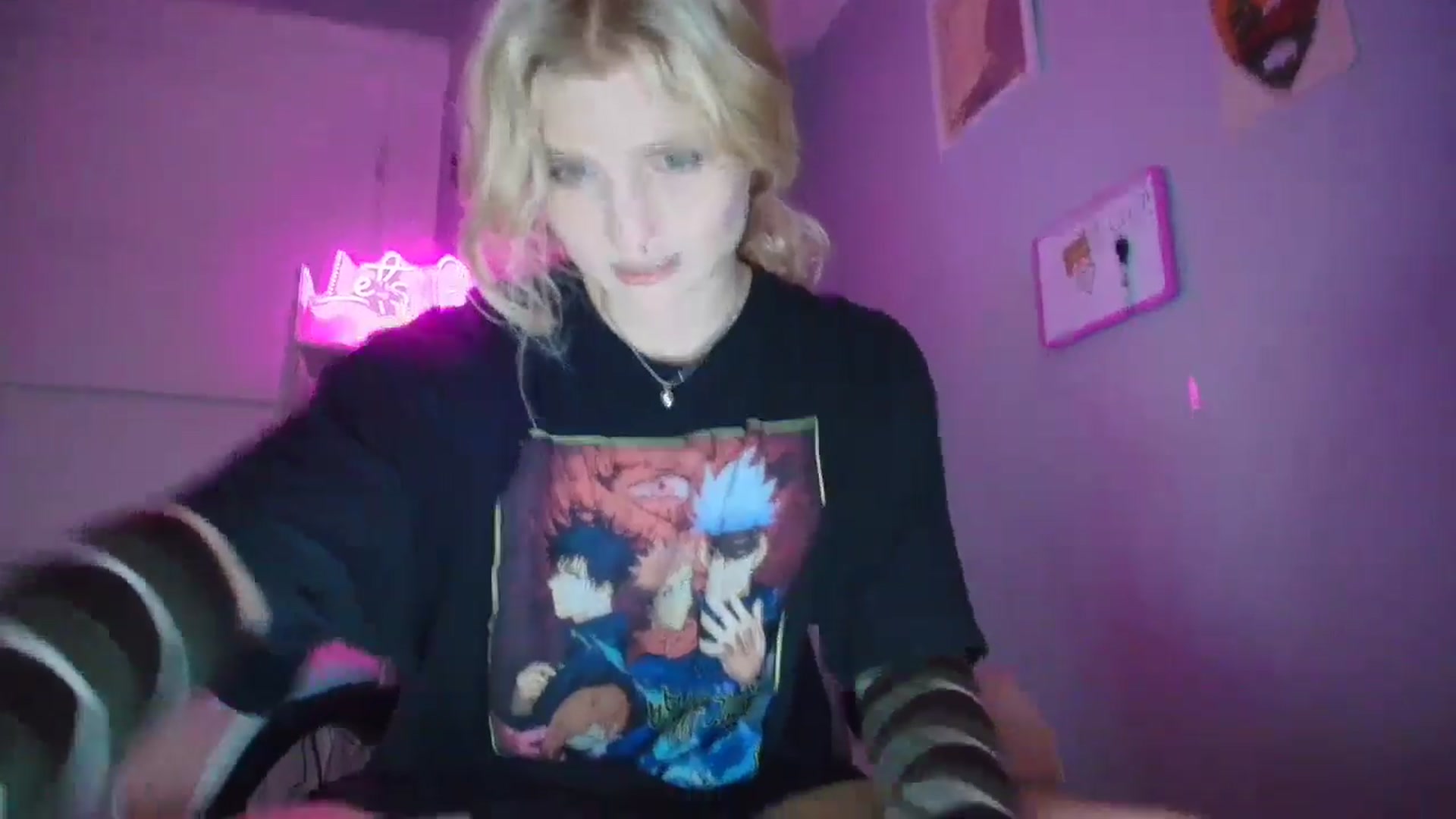 Gallery image thumbnail from DuckChan0's myfreecams stream on, 10/24/2025, 16:39 image 10 of 20
