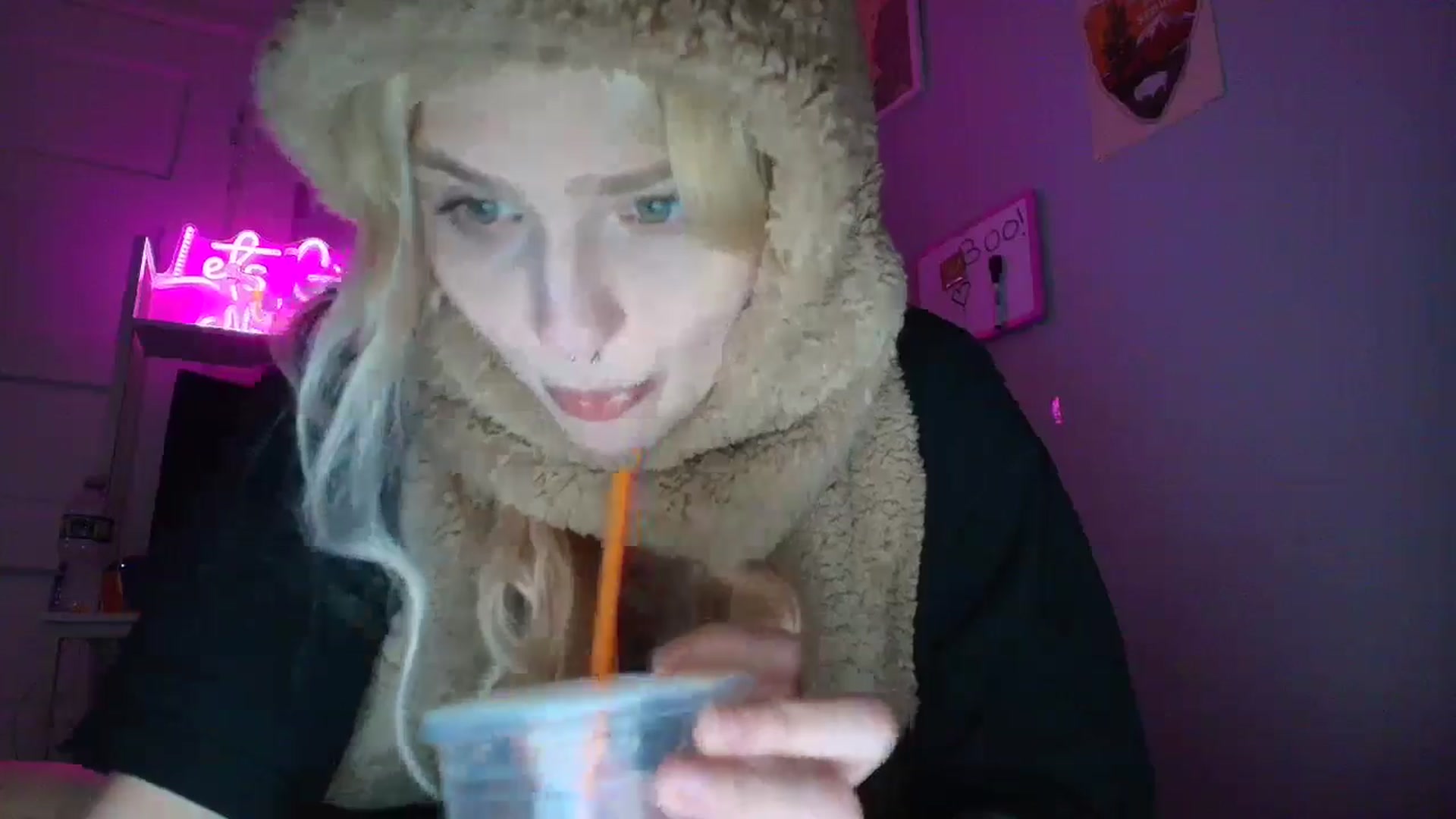 Gallery image thumbnail from DuckChan0's myfreecams stream on, 10/24/2025, 16:39 image 4 of 20