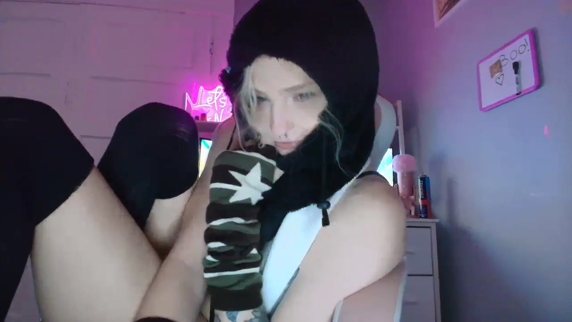 Gallery image thumbnail from DuckChan0's myfreecams stream on, 10/27/2025, 15:12 image 8 of 20
