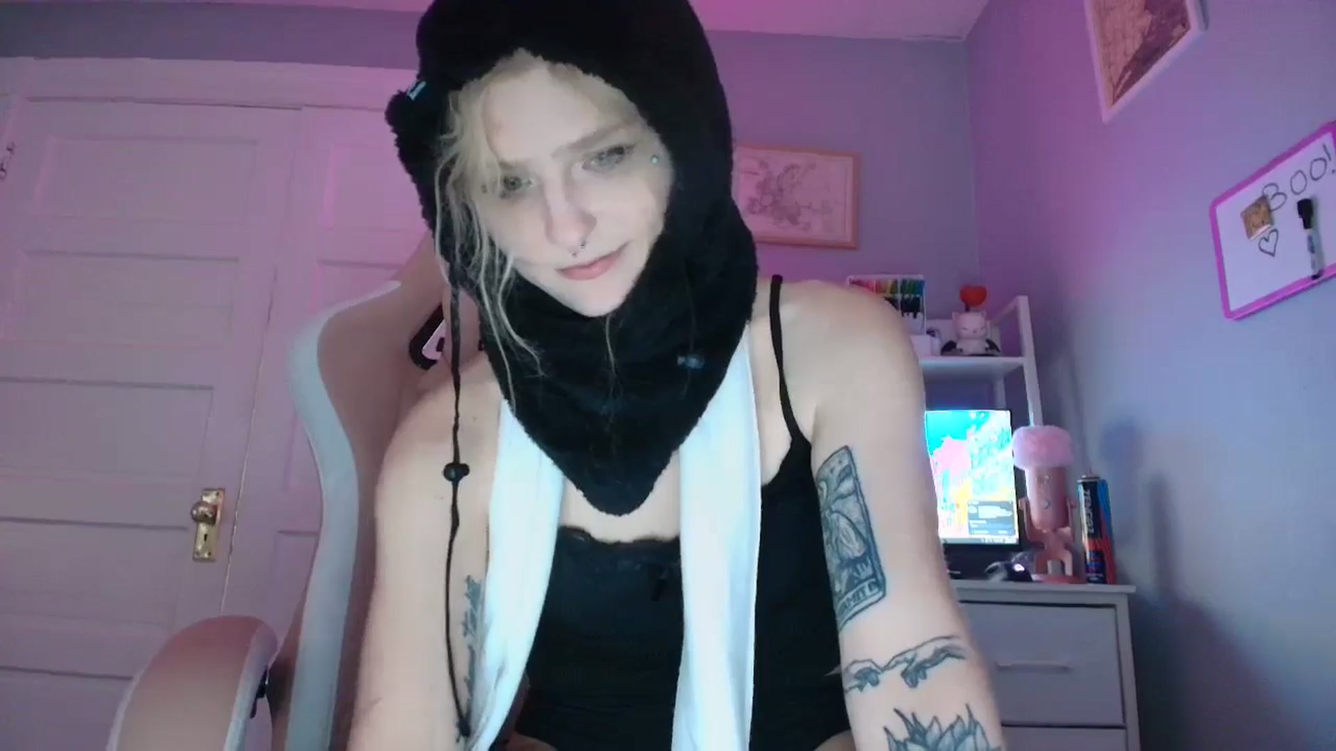 Gallery image thumbnail from DuckChan0's myfreecams stream on, 10/27/2025, 15:12 image 6 of 20